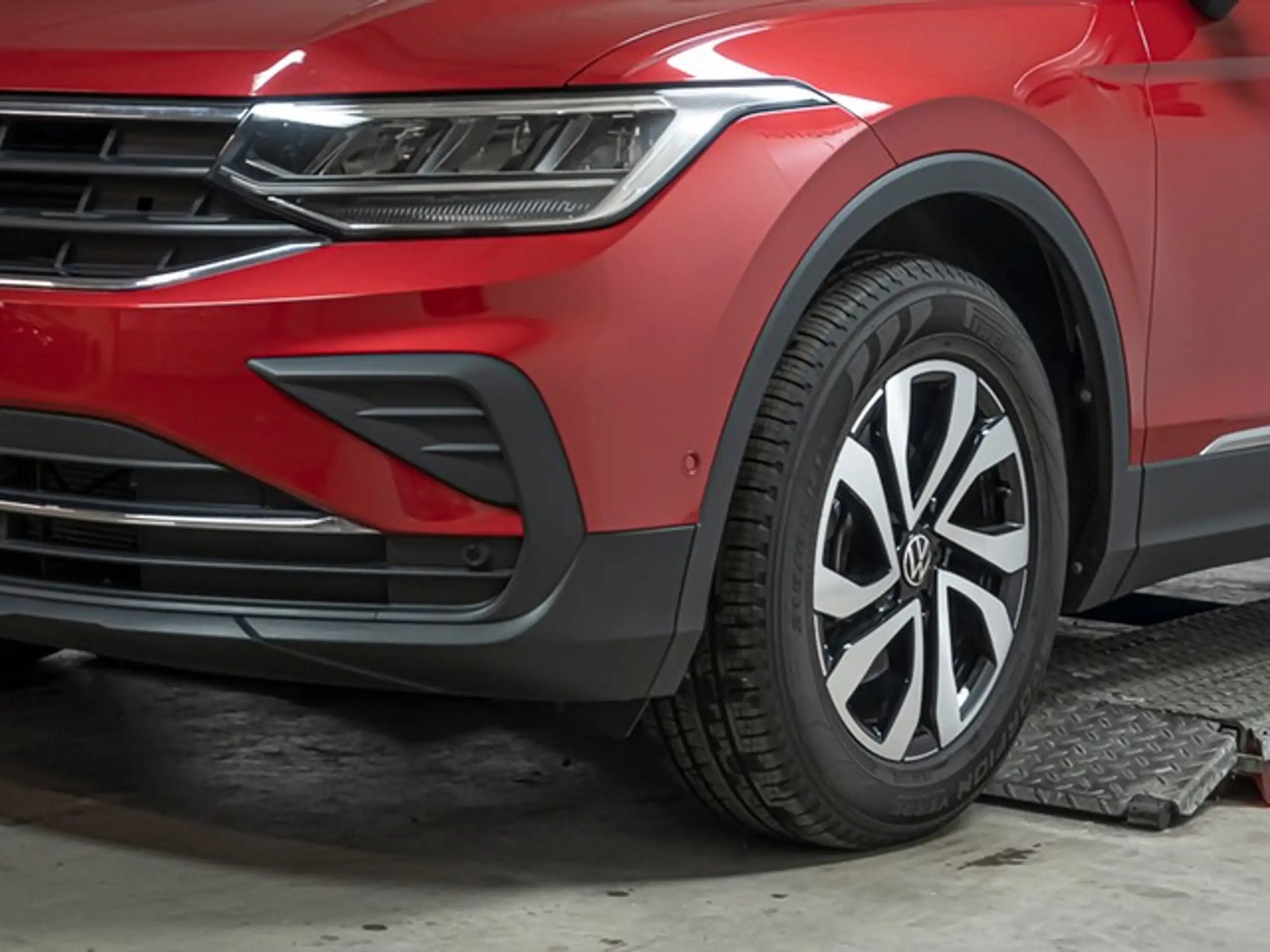 Volkswagen - Tiguan