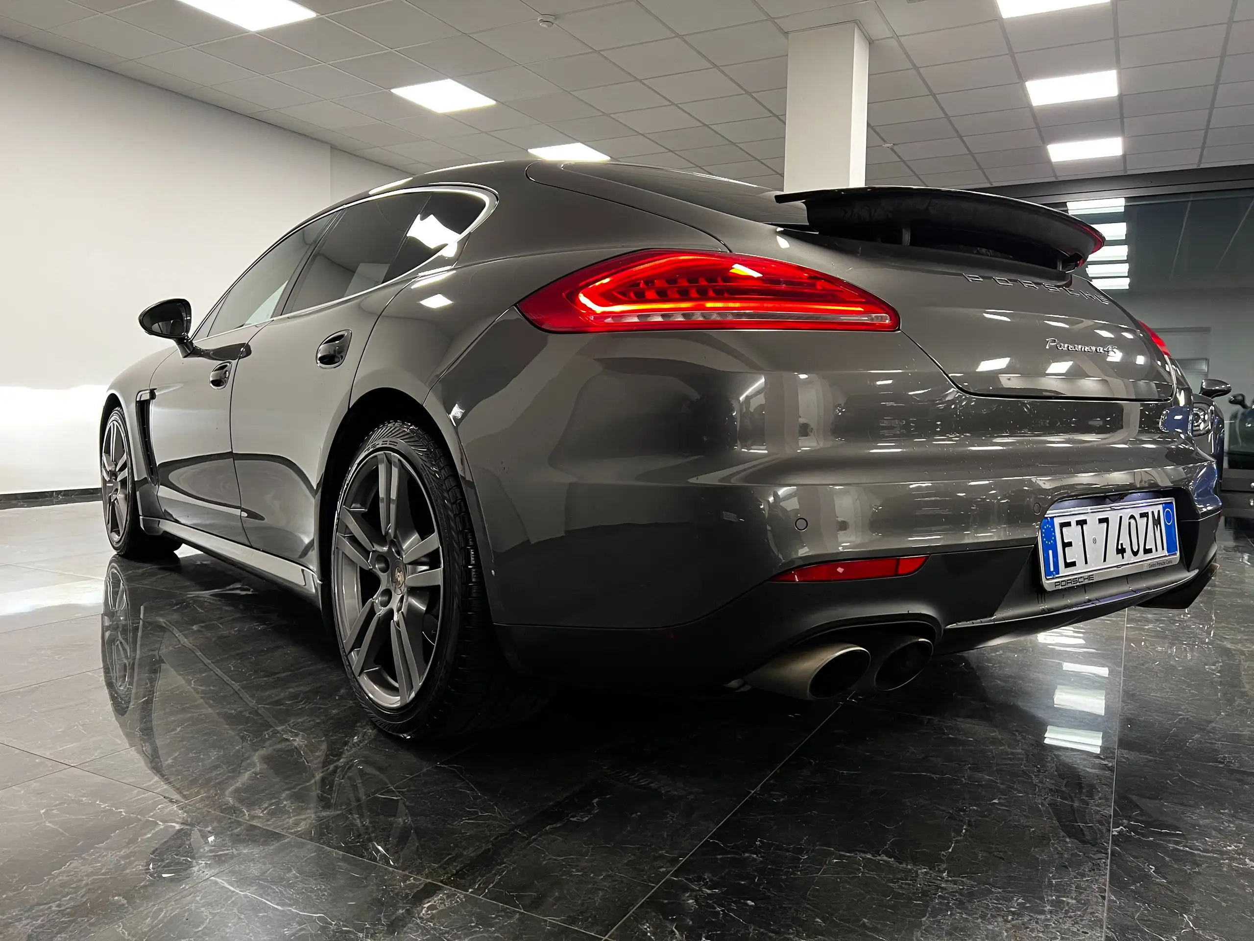 Porsche - Panamera