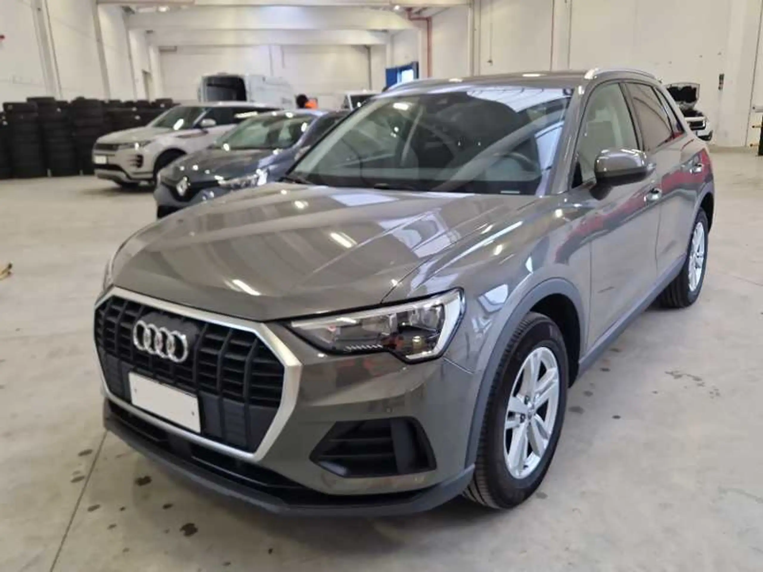 Audi - Q3