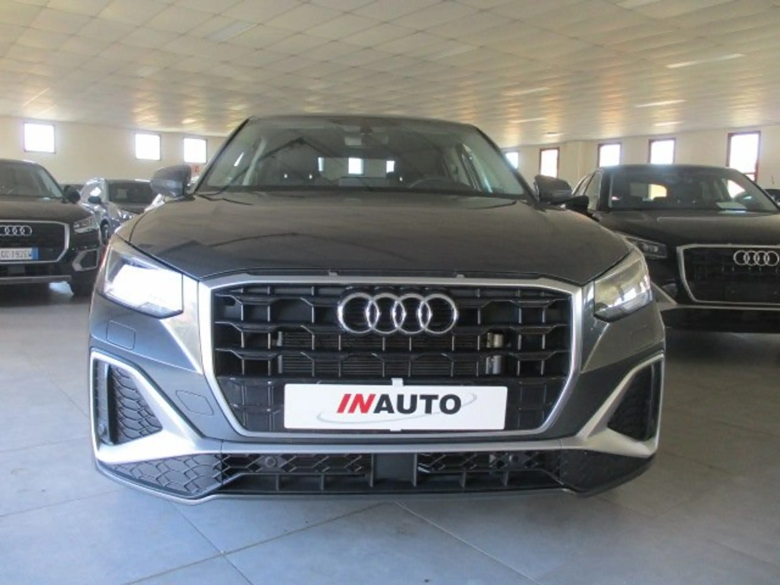 Audi - Q2