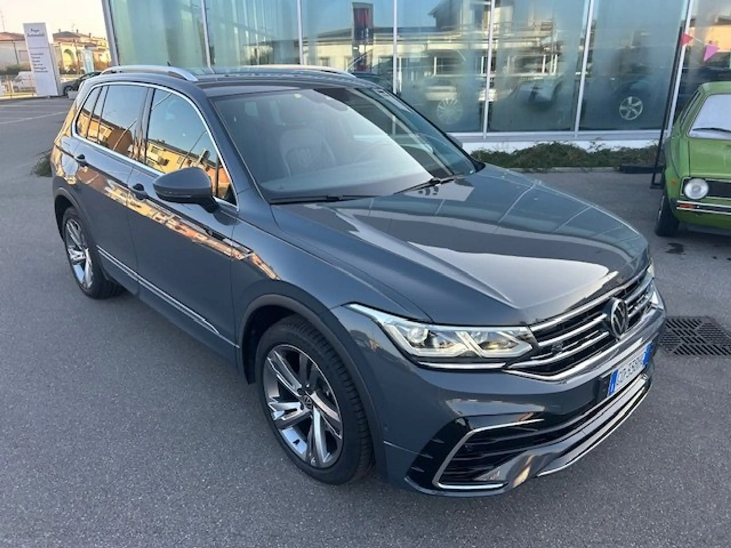 Volkswagen - Tiguan