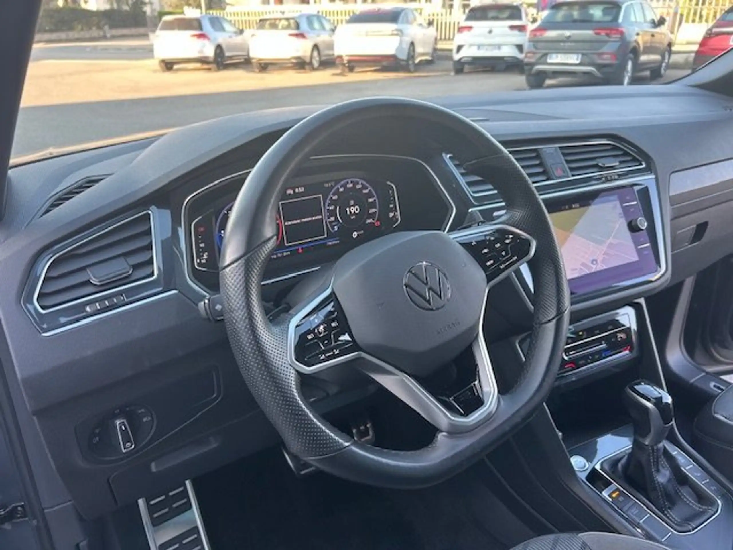 Volkswagen - Tiguan