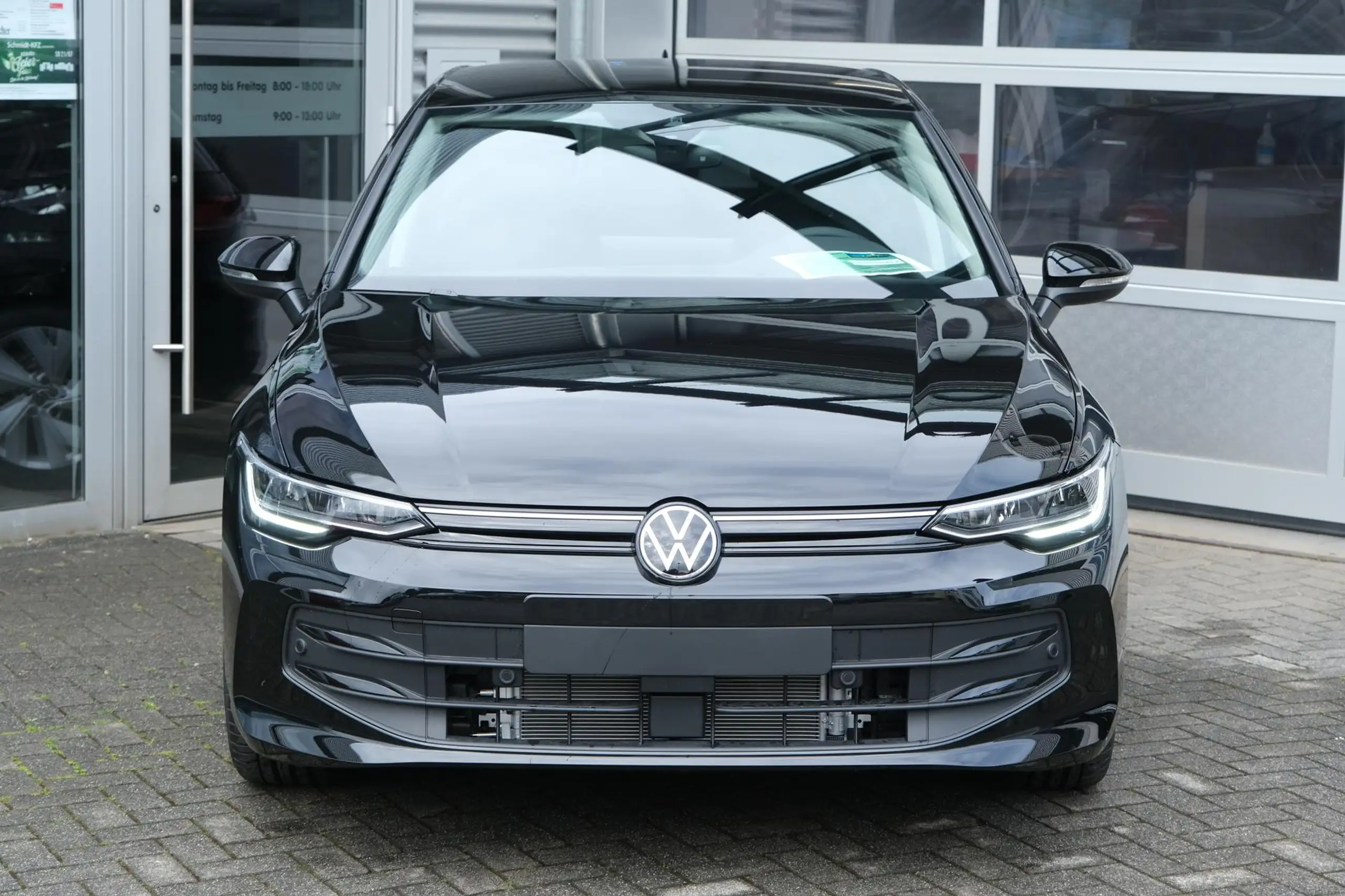 Volkswagen - Golf