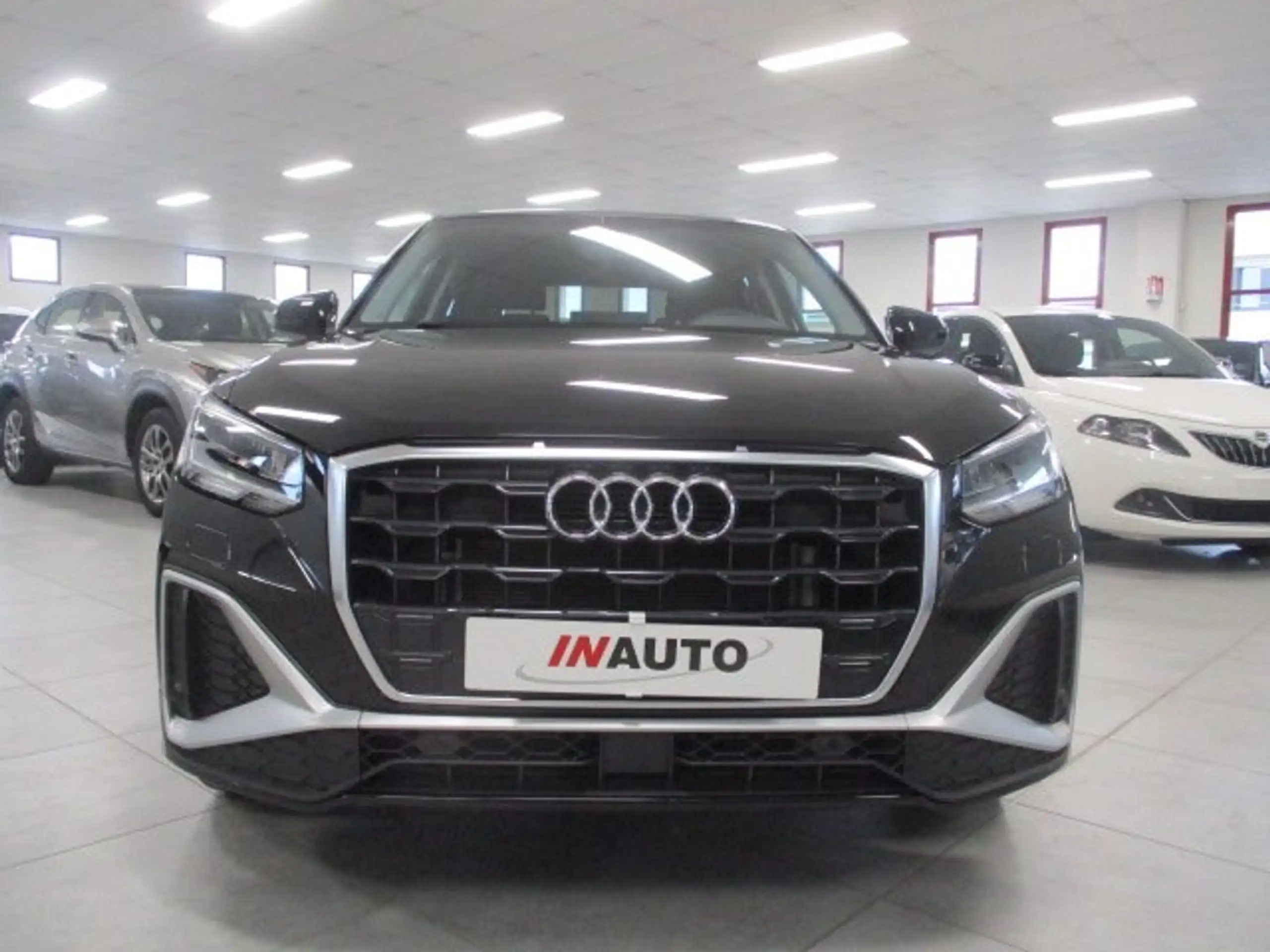 Audi - Q2