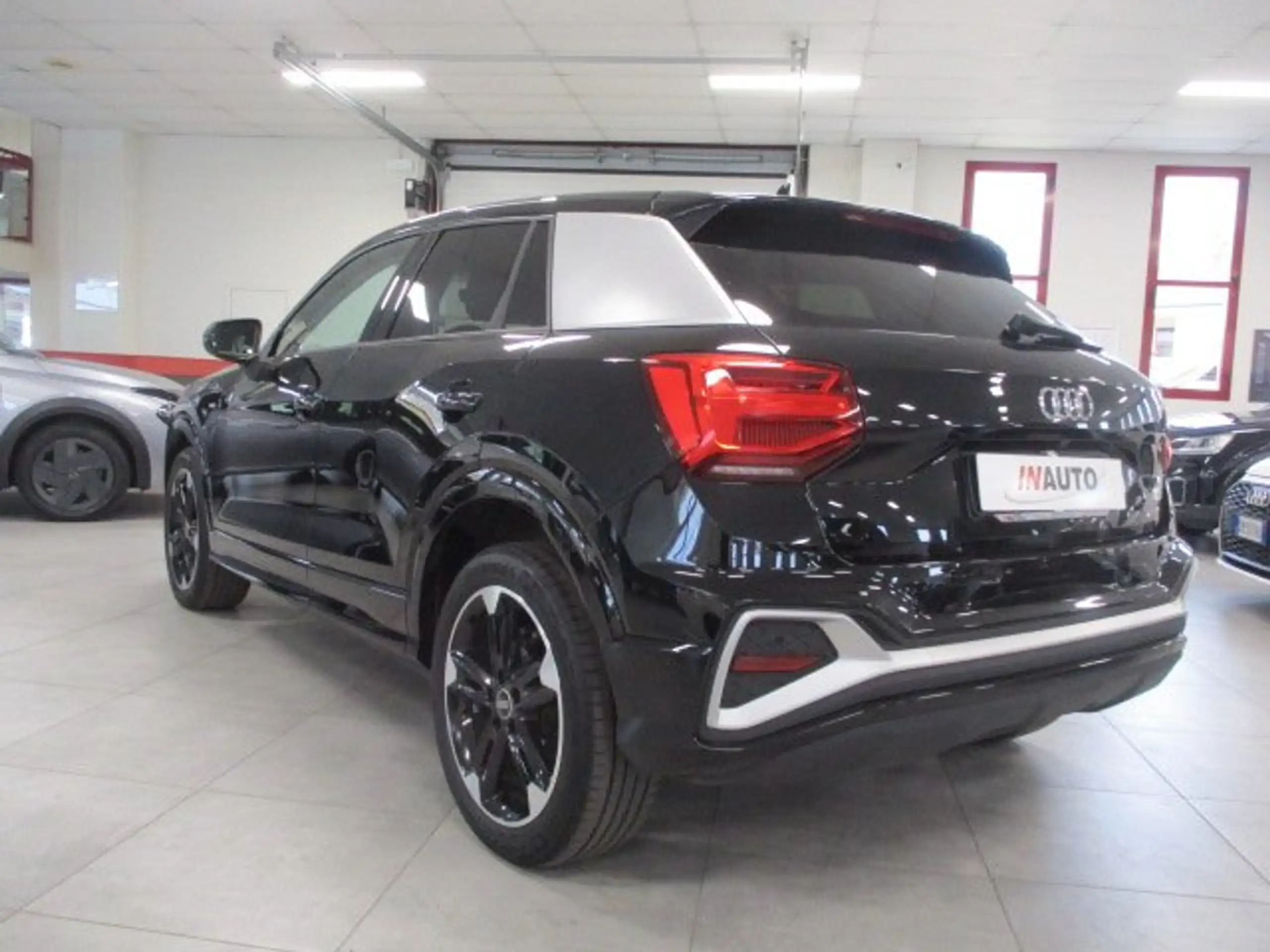 Audi - Q2