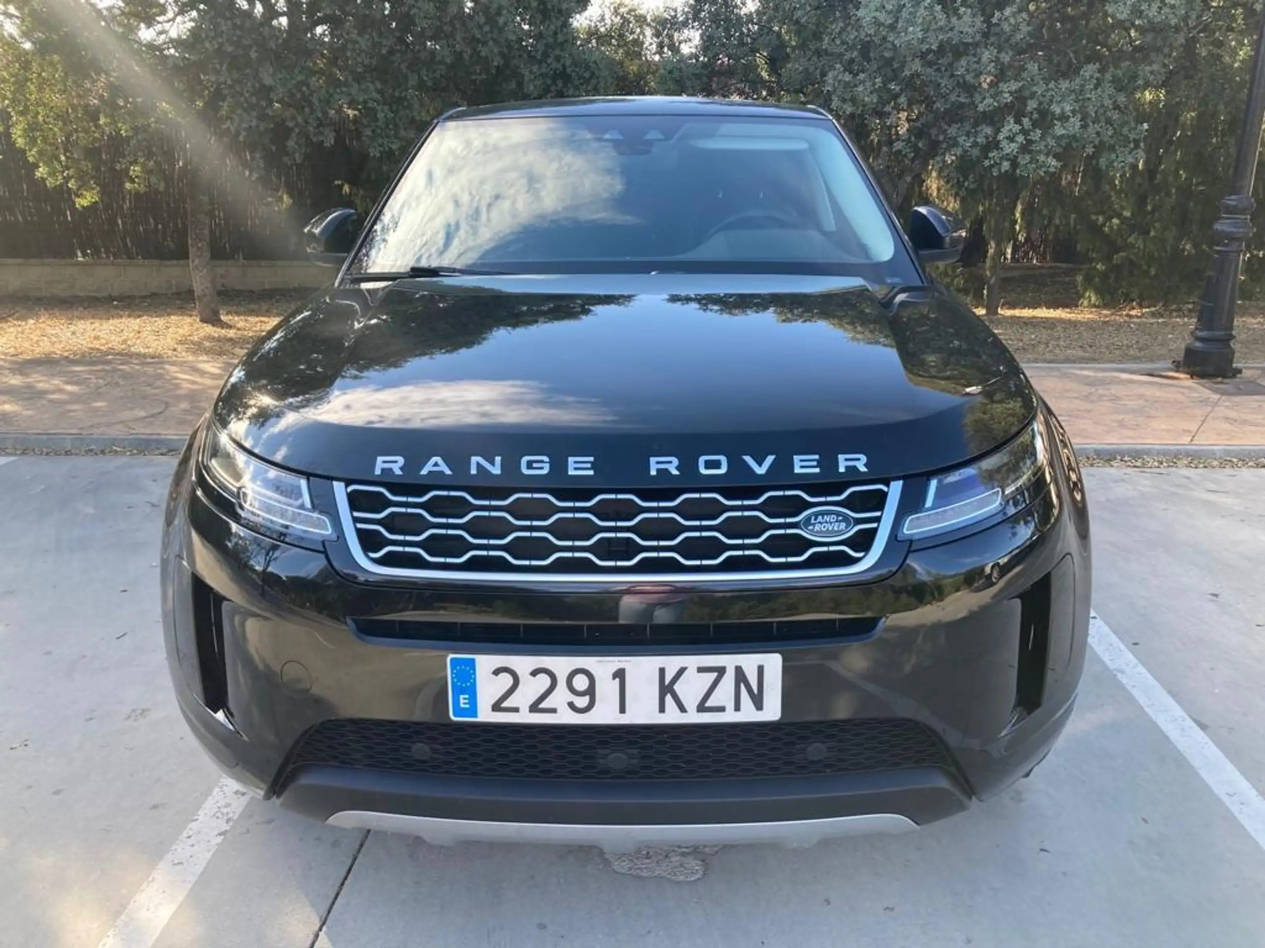 Land Rover - Range Rover Evoque