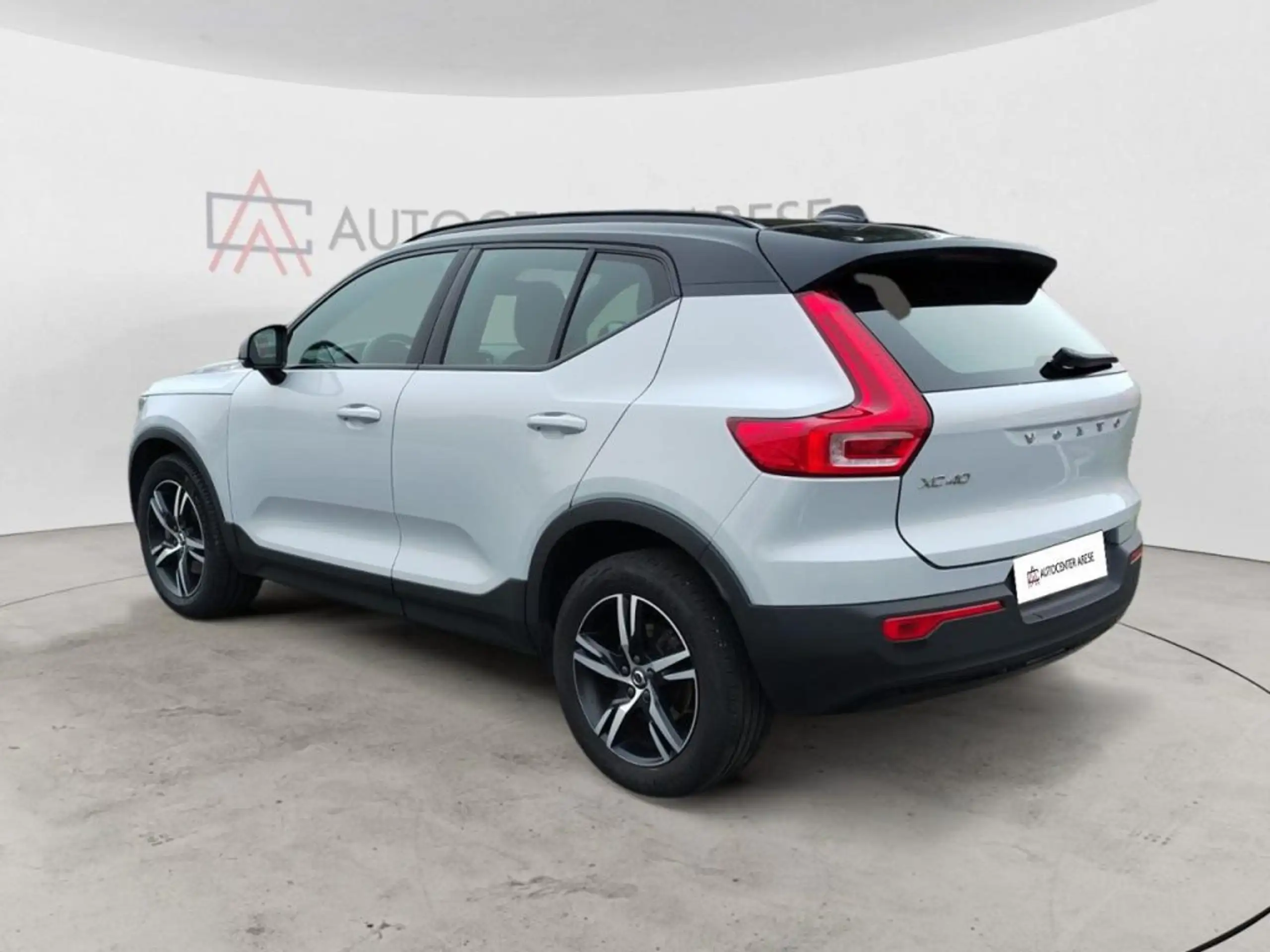 Volvo - XC40