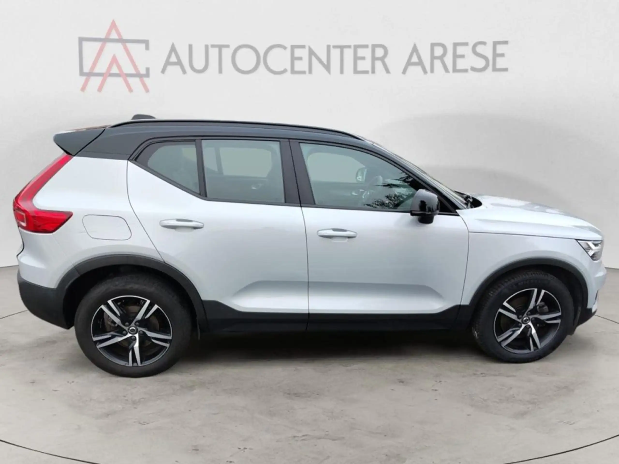 Volvo - XC40