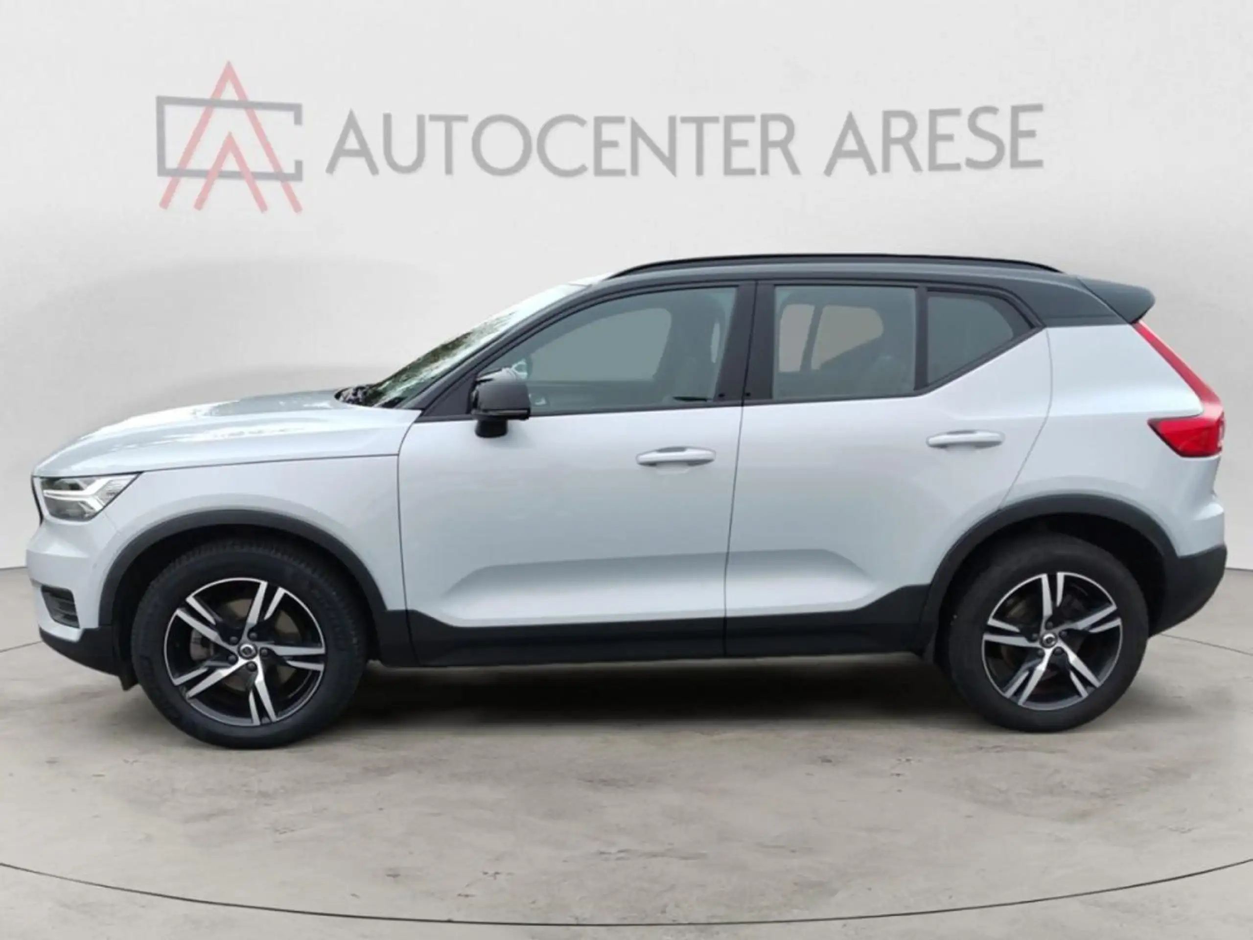 Volvo - XC40