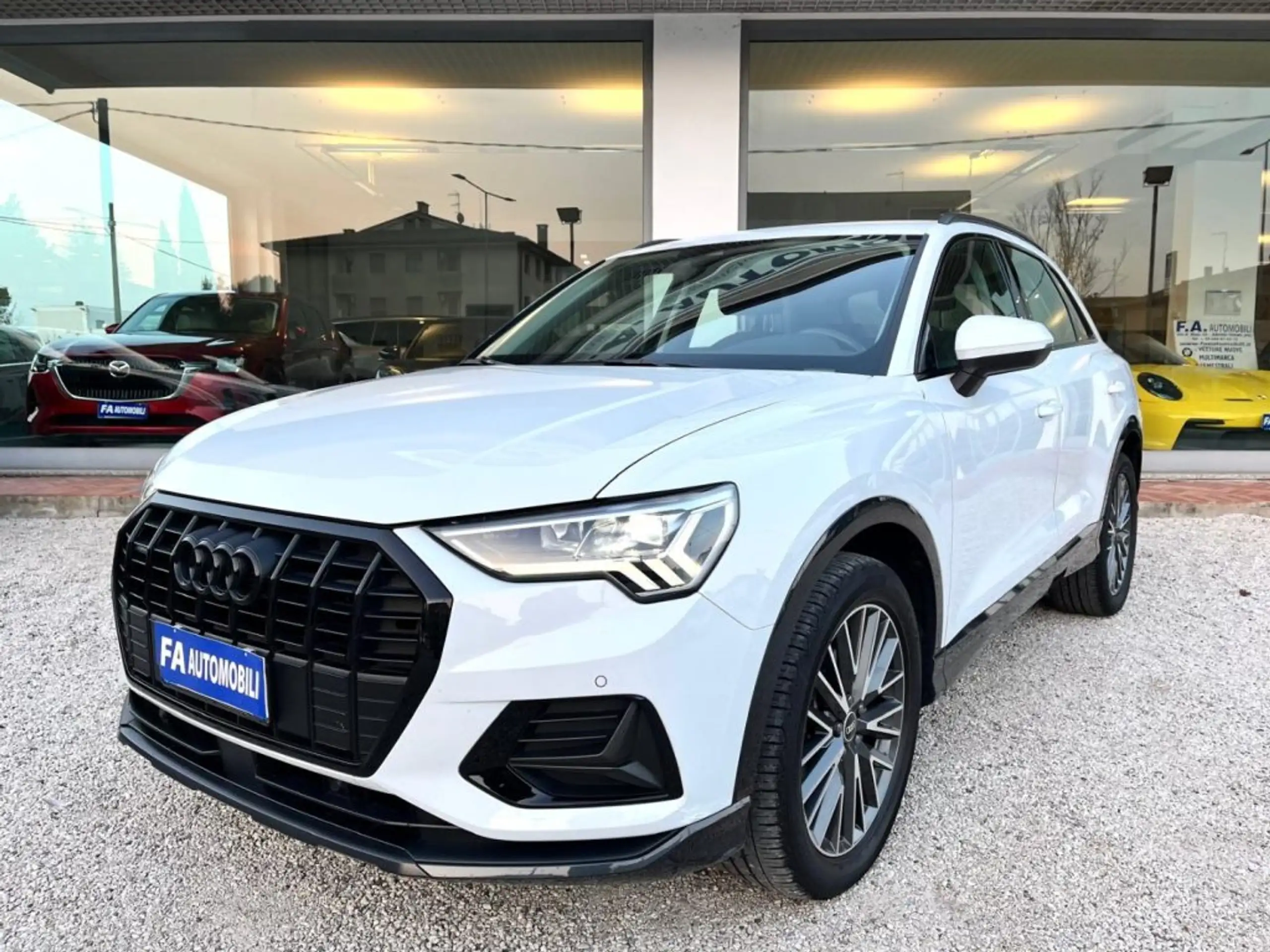 Audi - Q3