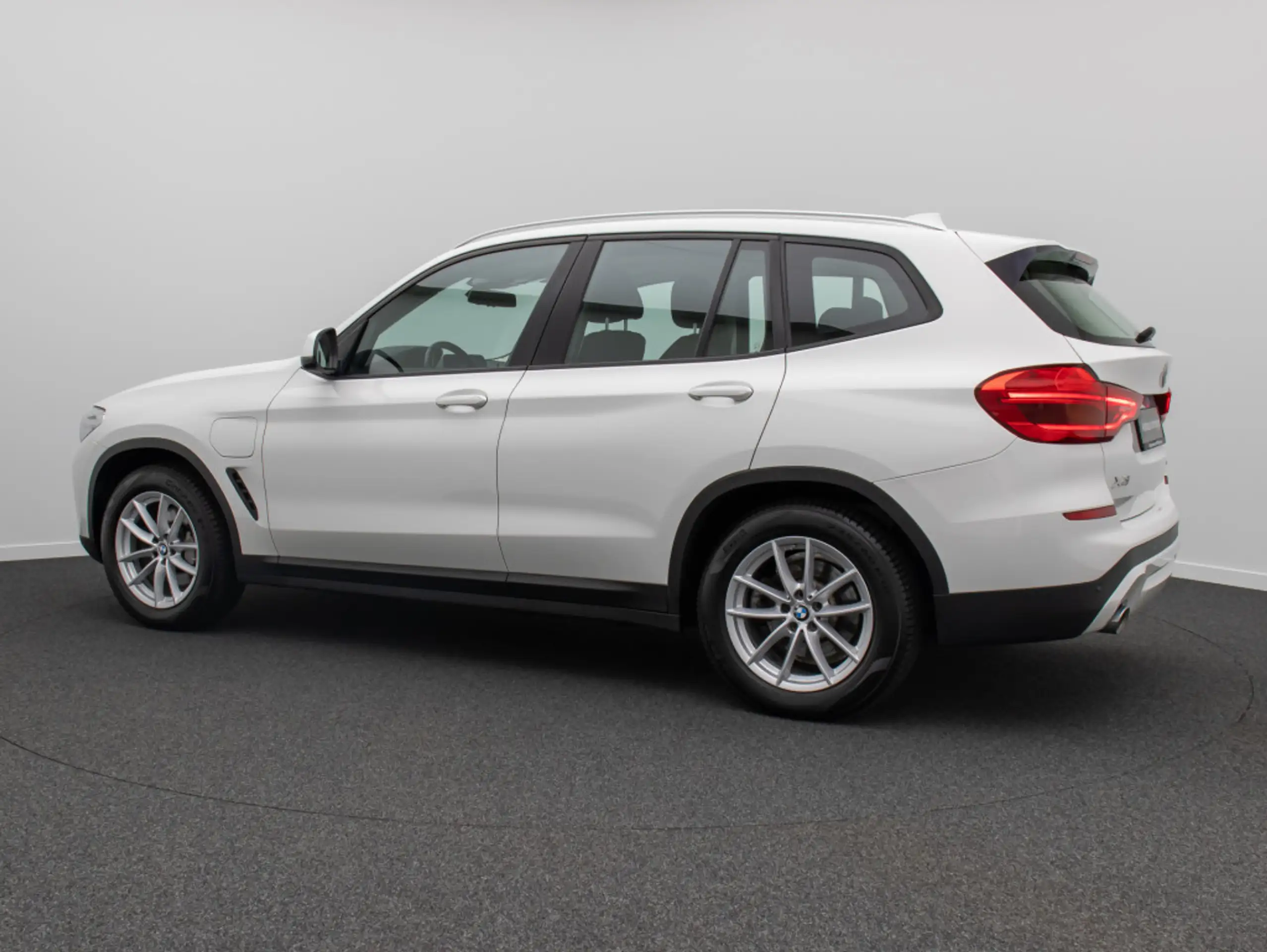 BMW - X3