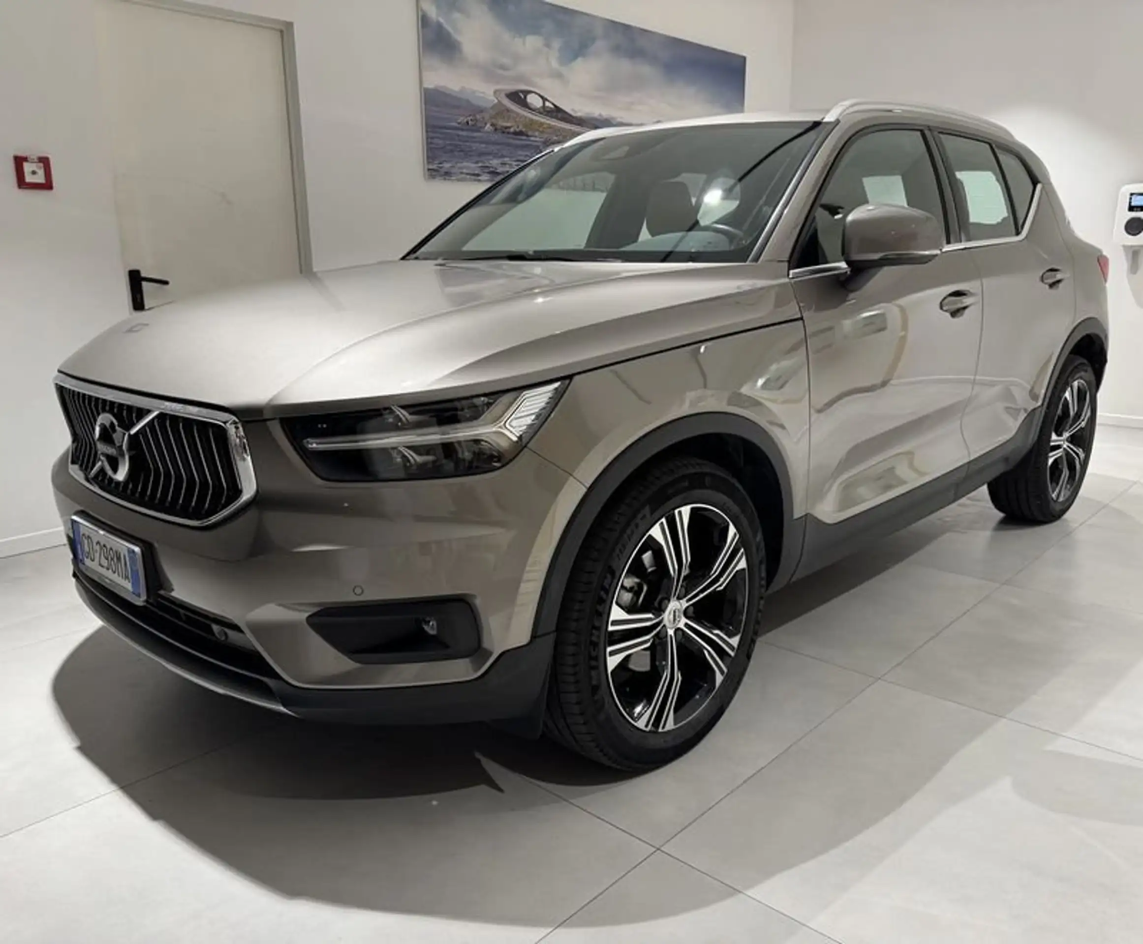 Volvo - XC40