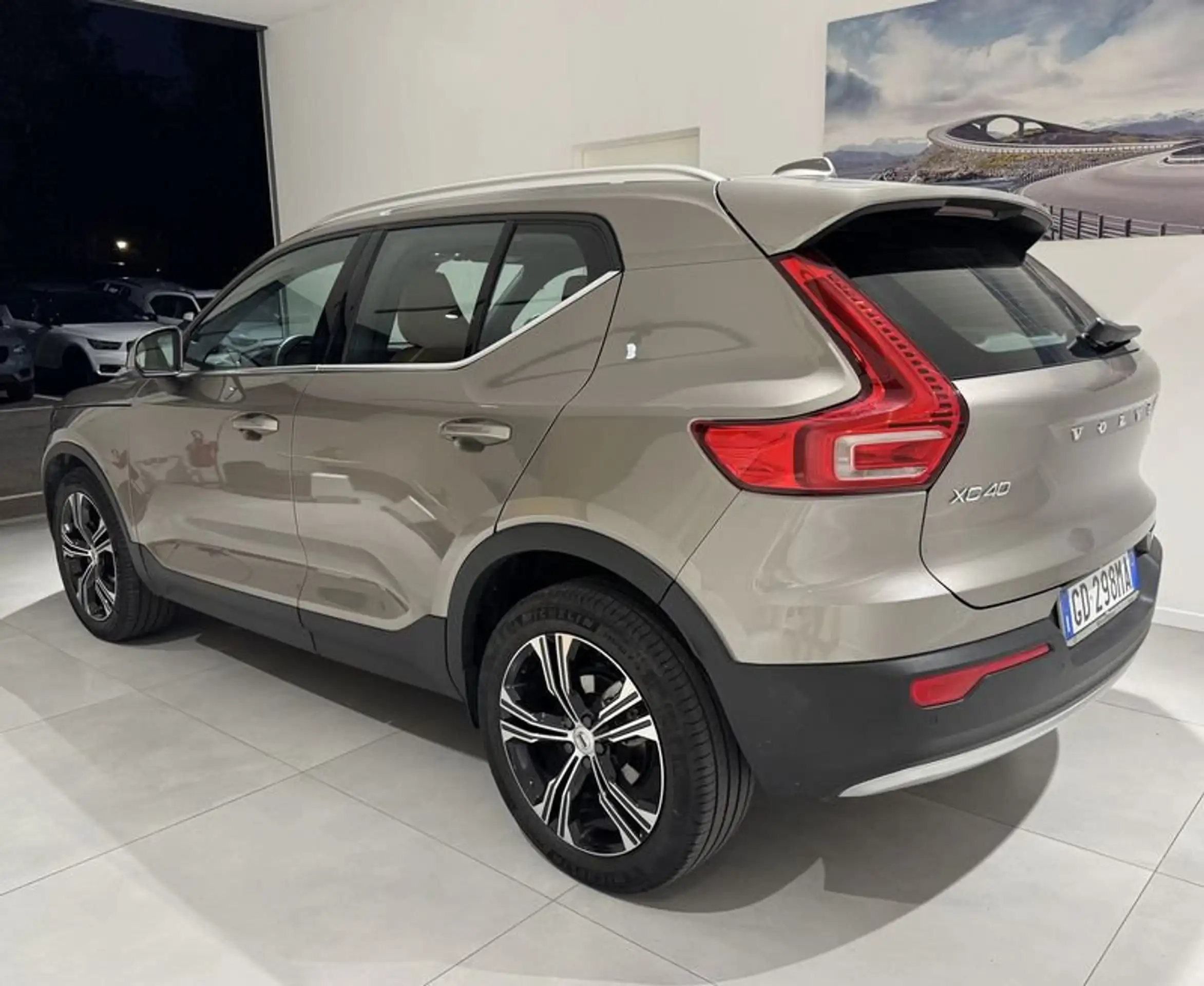 Volvo - XC40