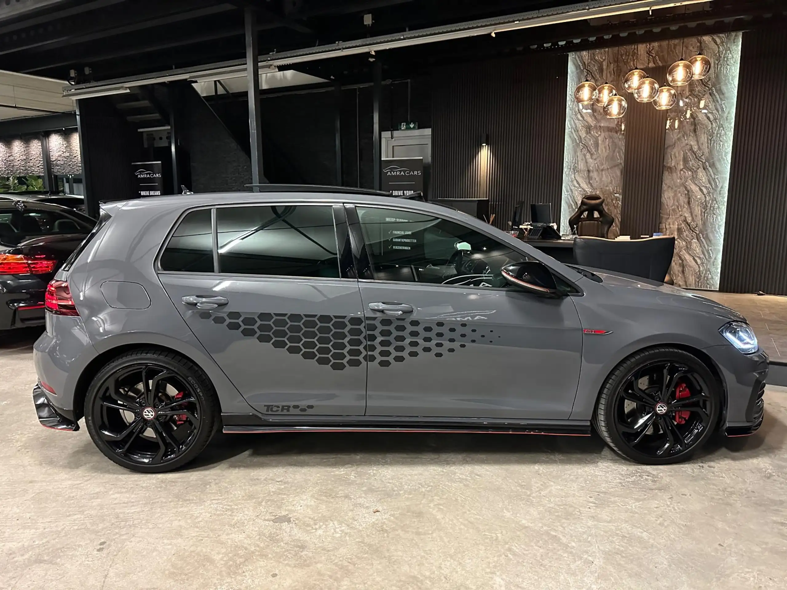 Volkswagen - Golf GTI