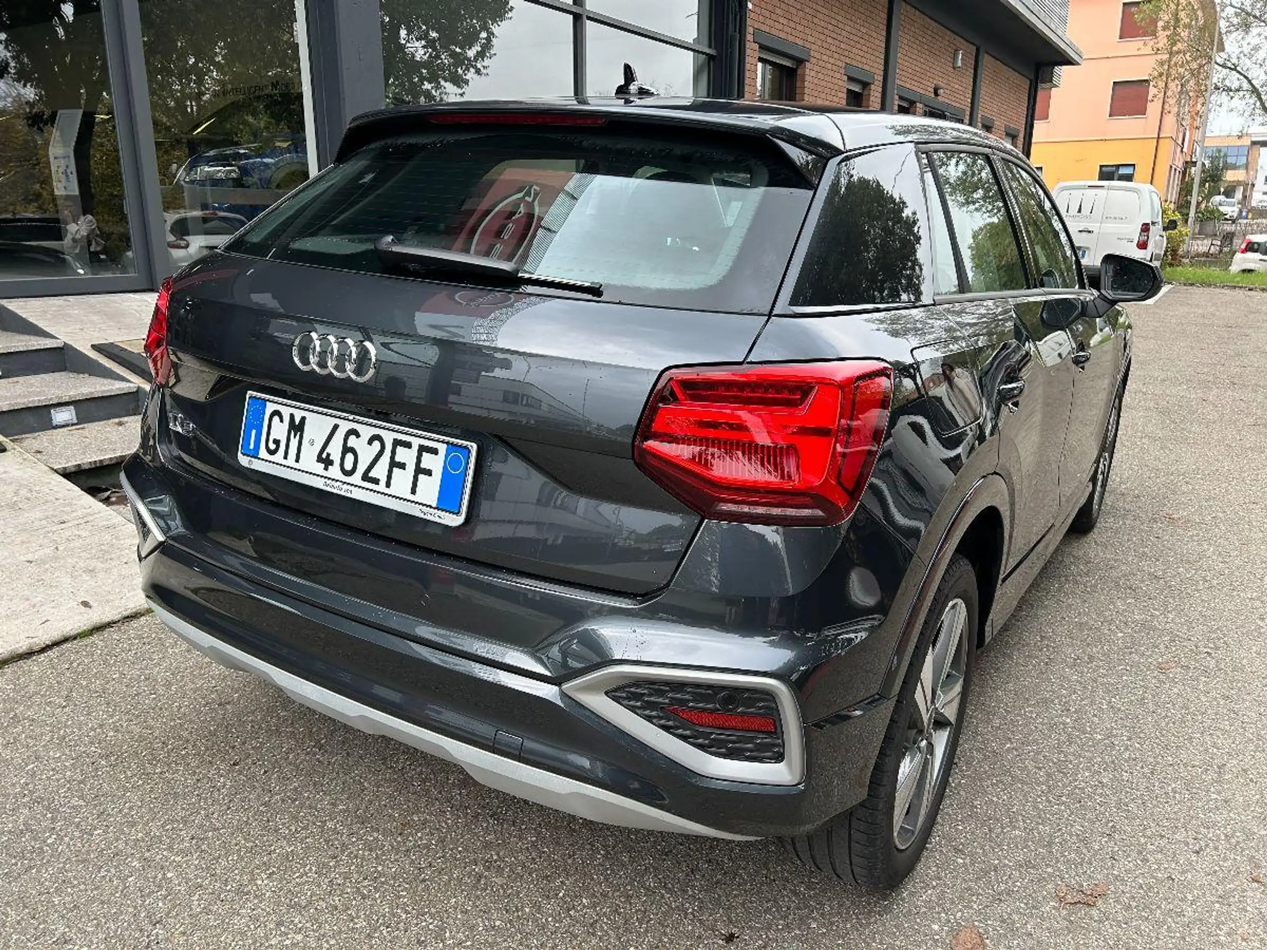 Audi - Q2