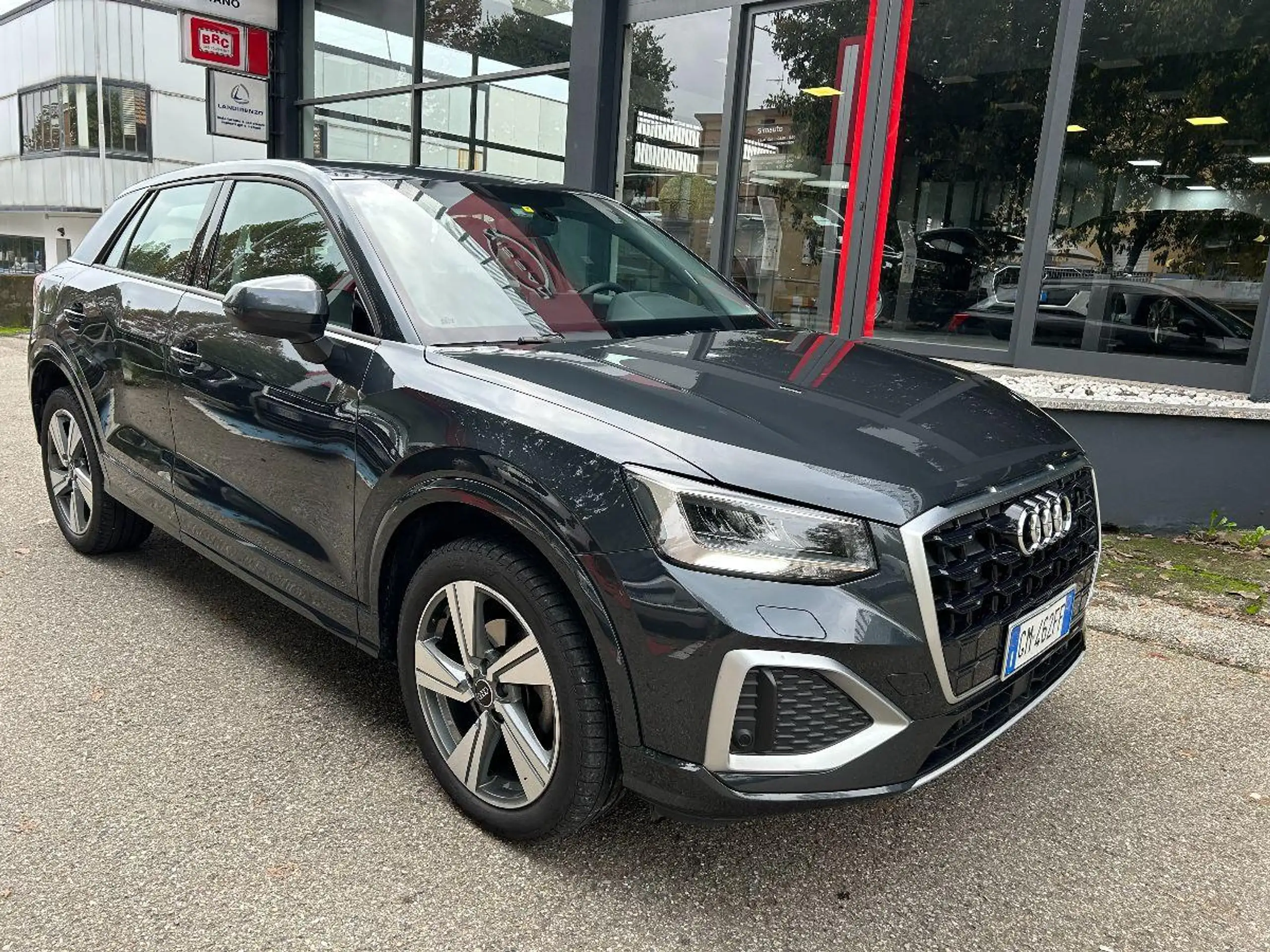 Audi - Q2