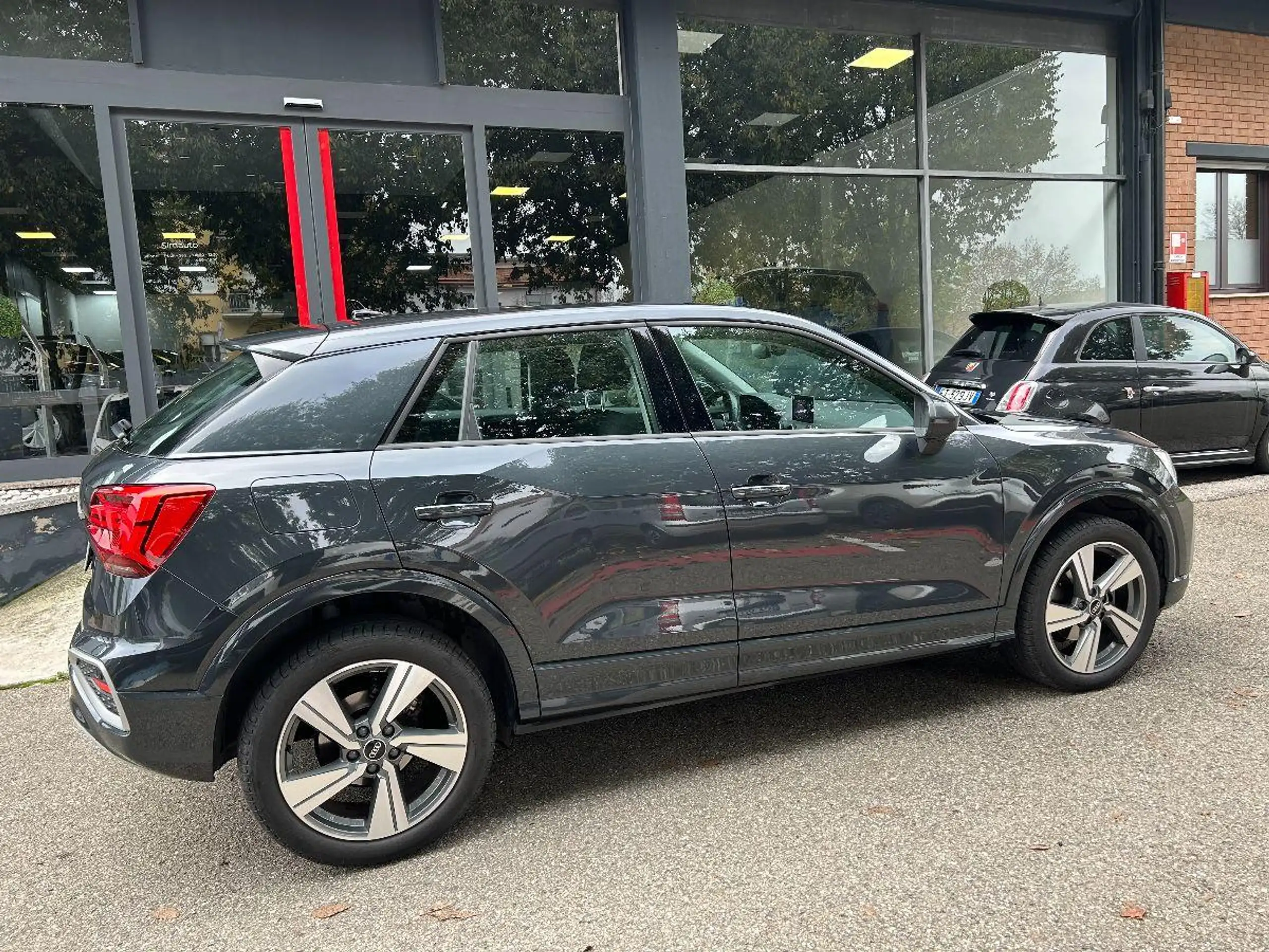 Audi - Q2