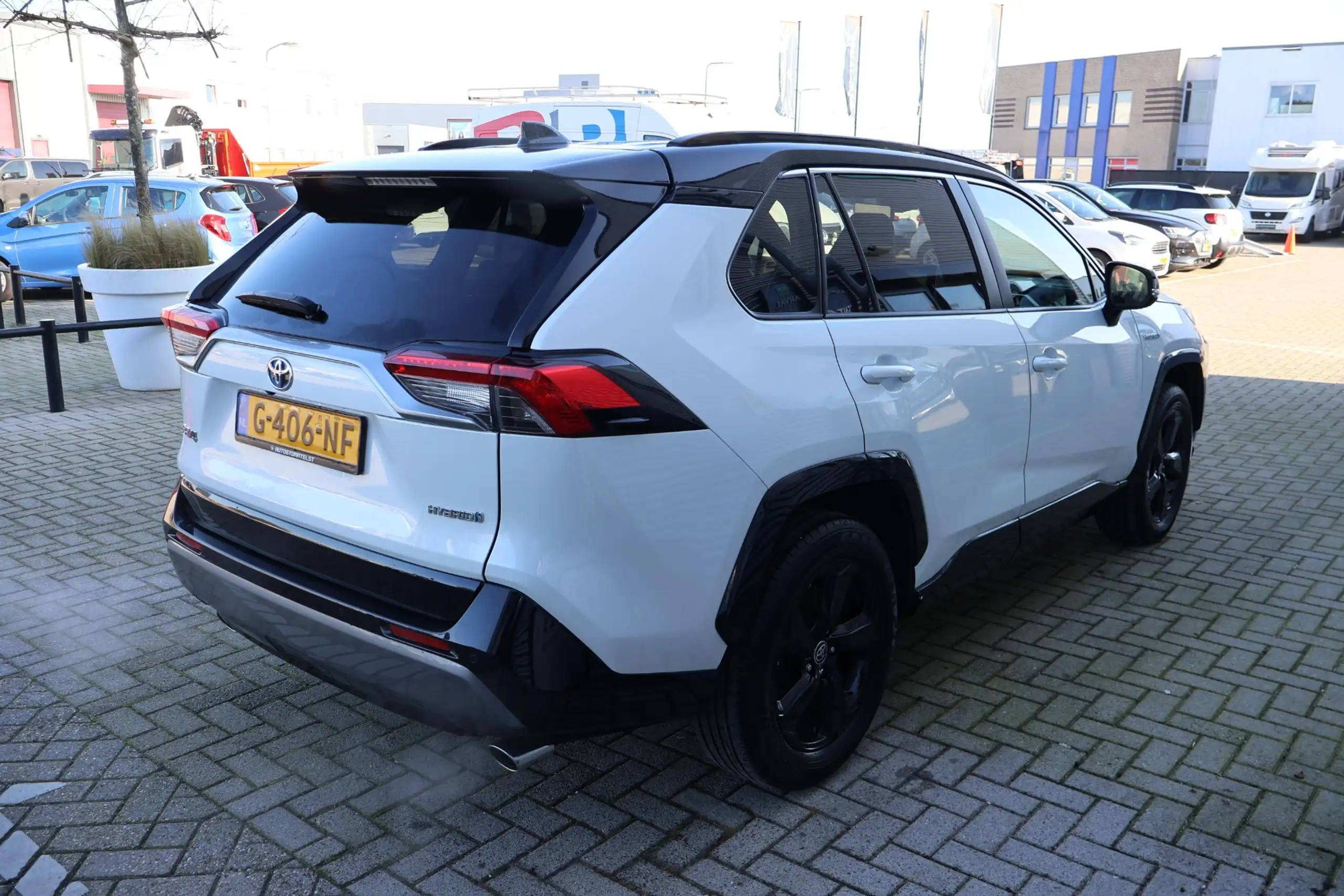 Toyota - RAV 4