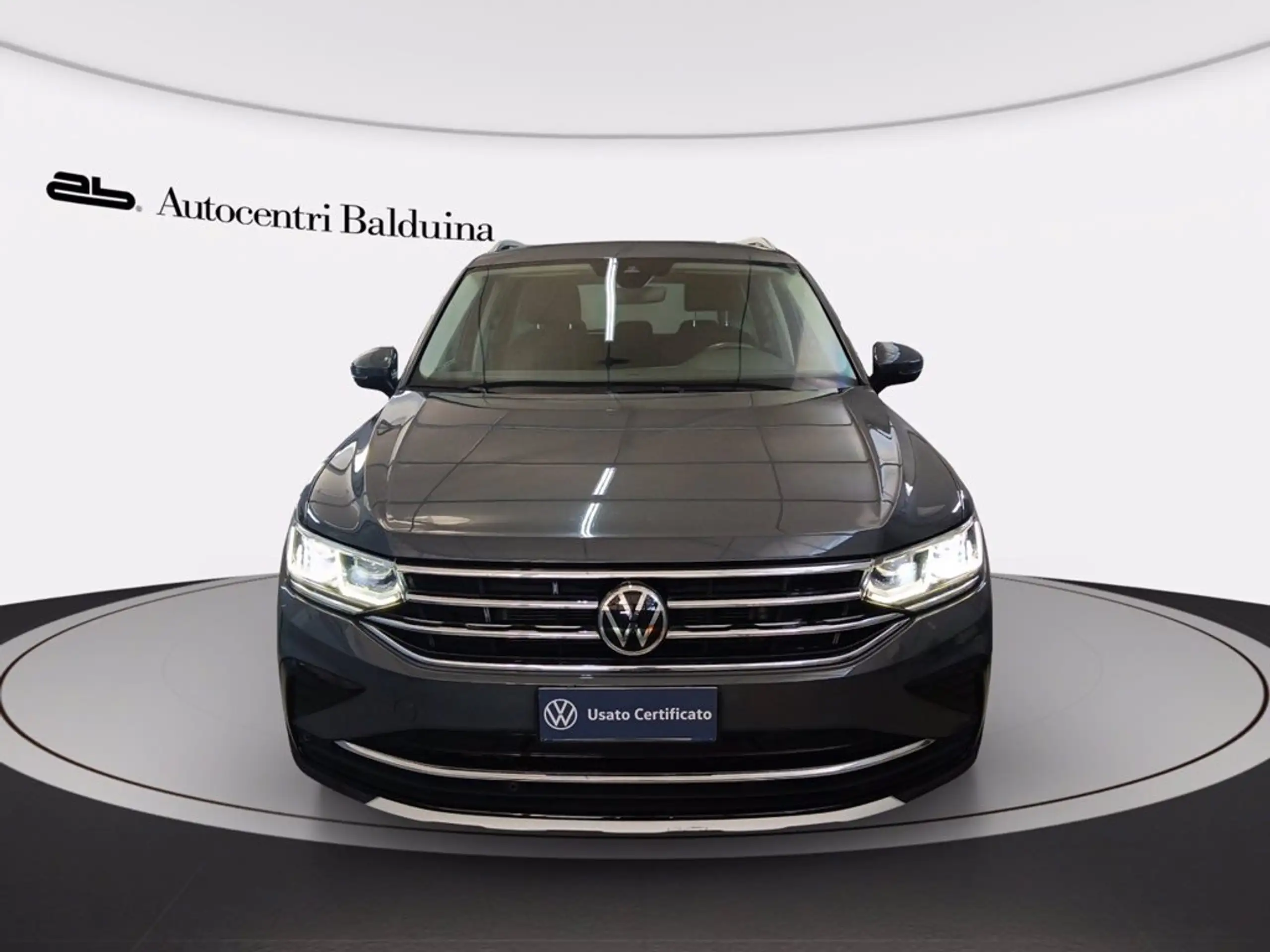 Volkswagen - Tiguan