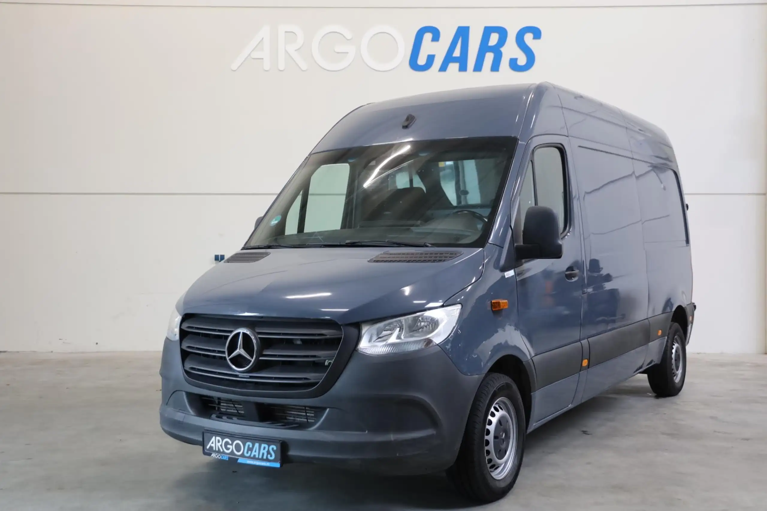 Mercedes-Benz - Sprinter