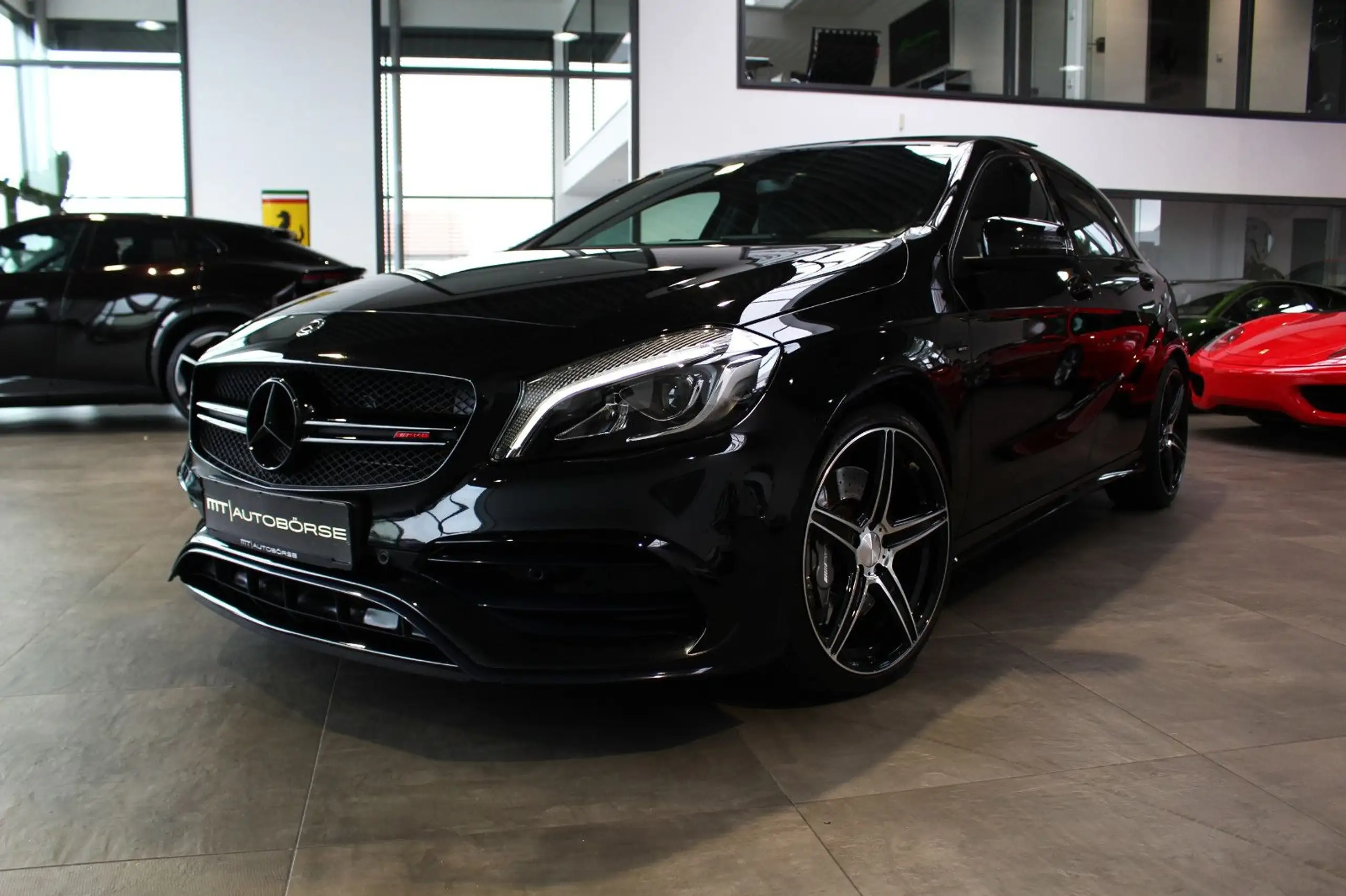 Mercedes-Benz - A 45 AMG