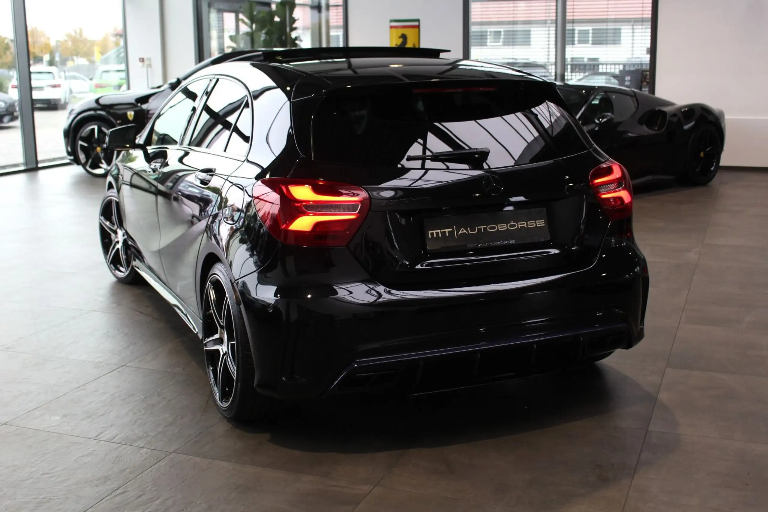 Mercedes-Benz - A 45 AMG