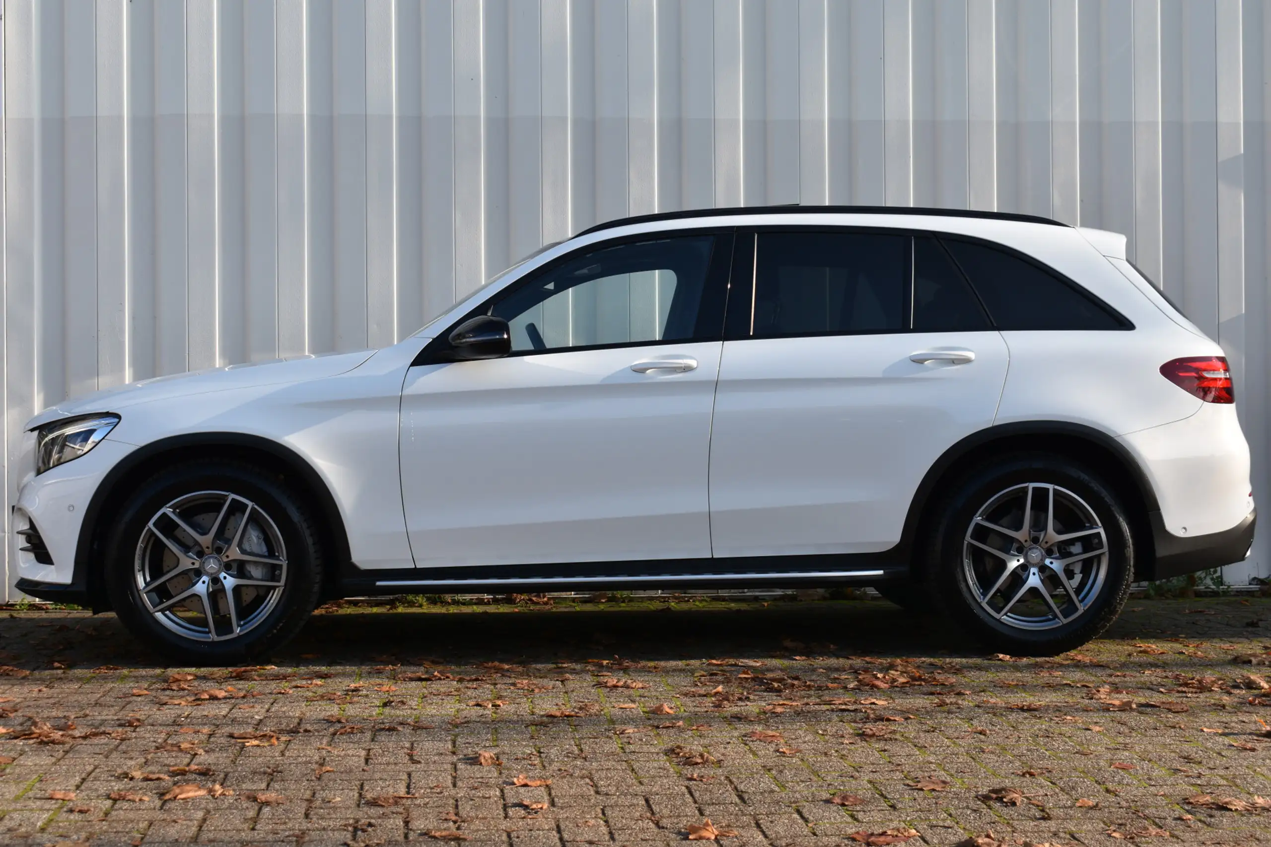 Mercedes-Benz - GLC 250