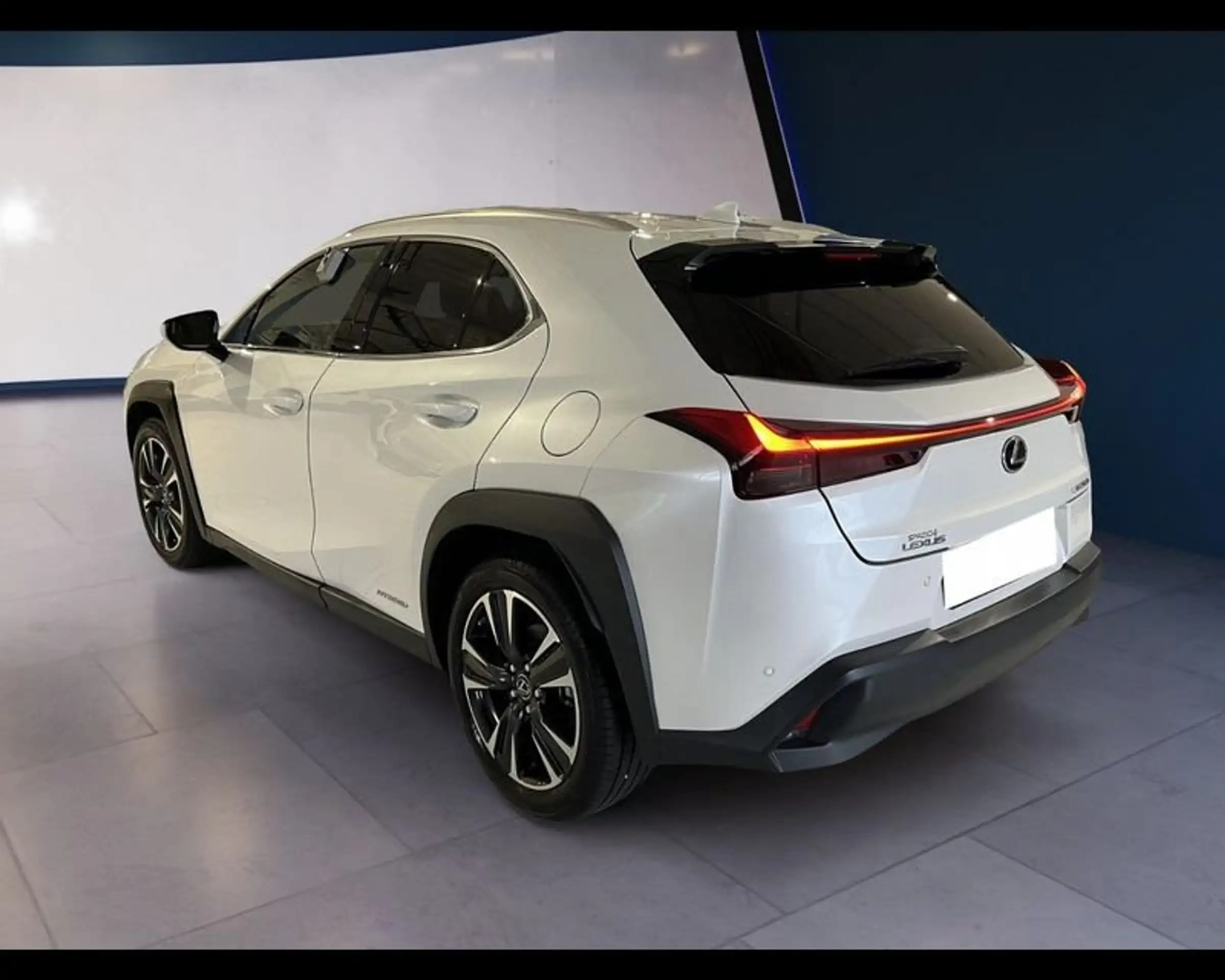 Lexus - UX 250h