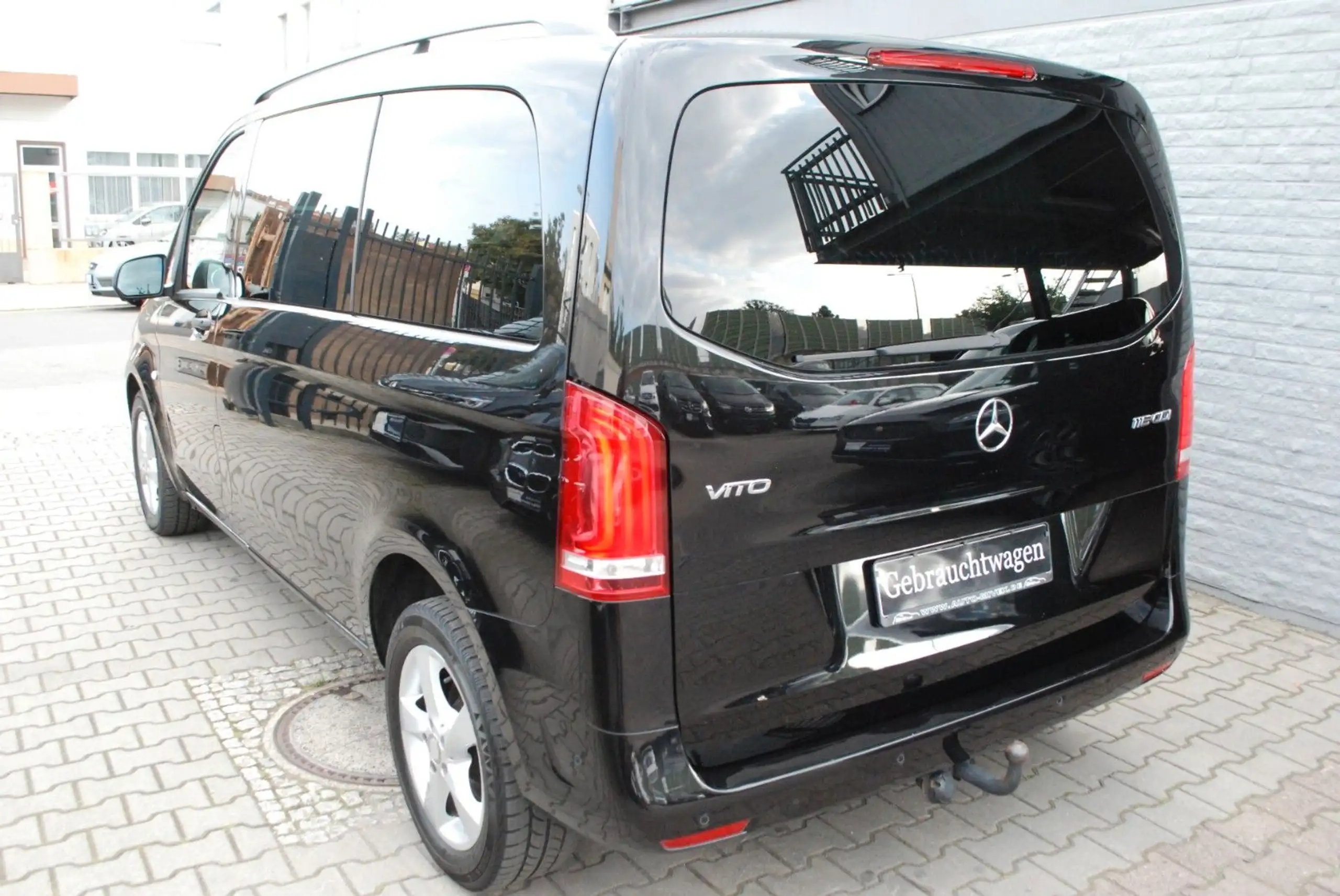 Mercedes-Benz - Vito