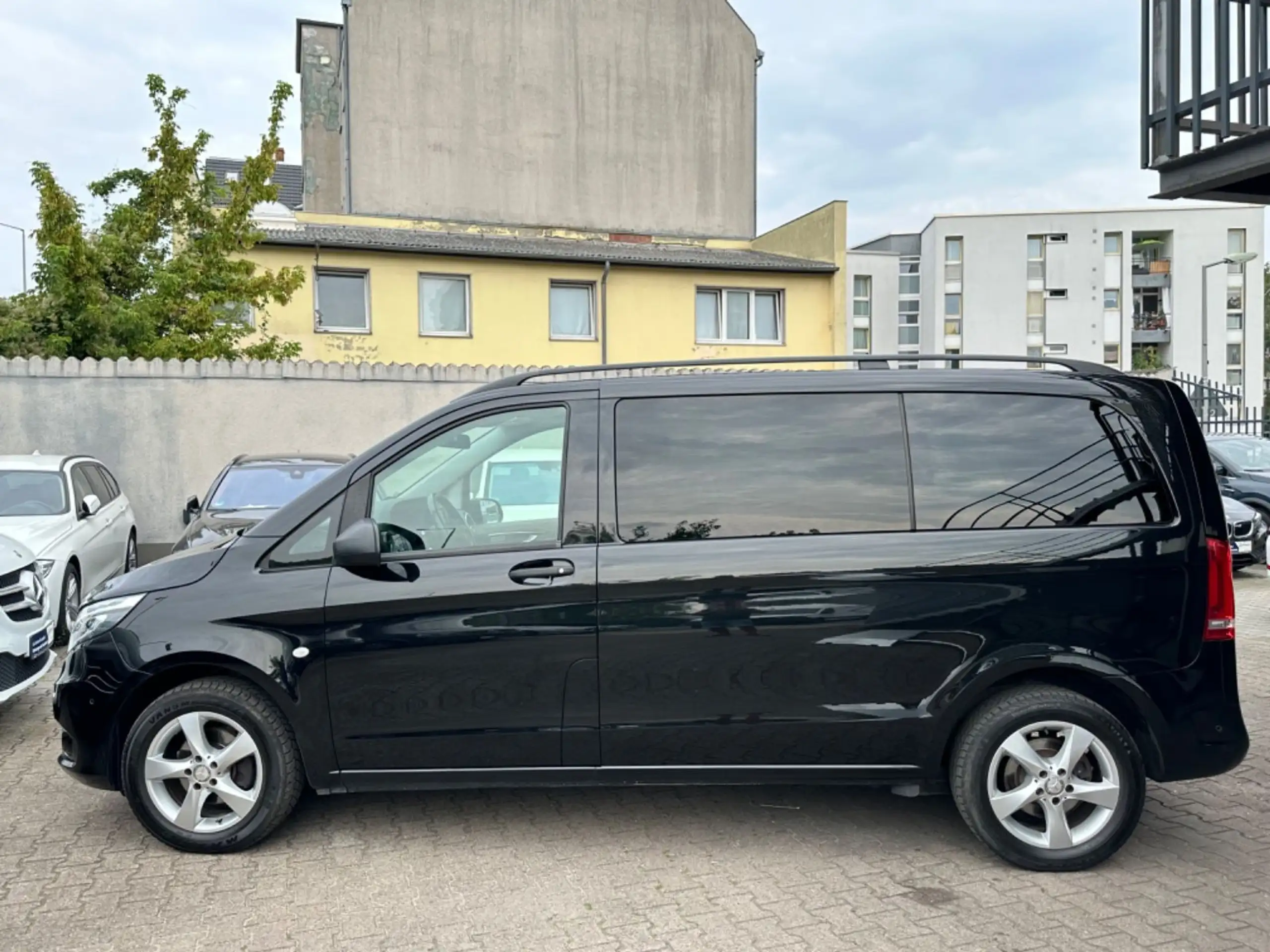 Mercedes-Benz - Vito