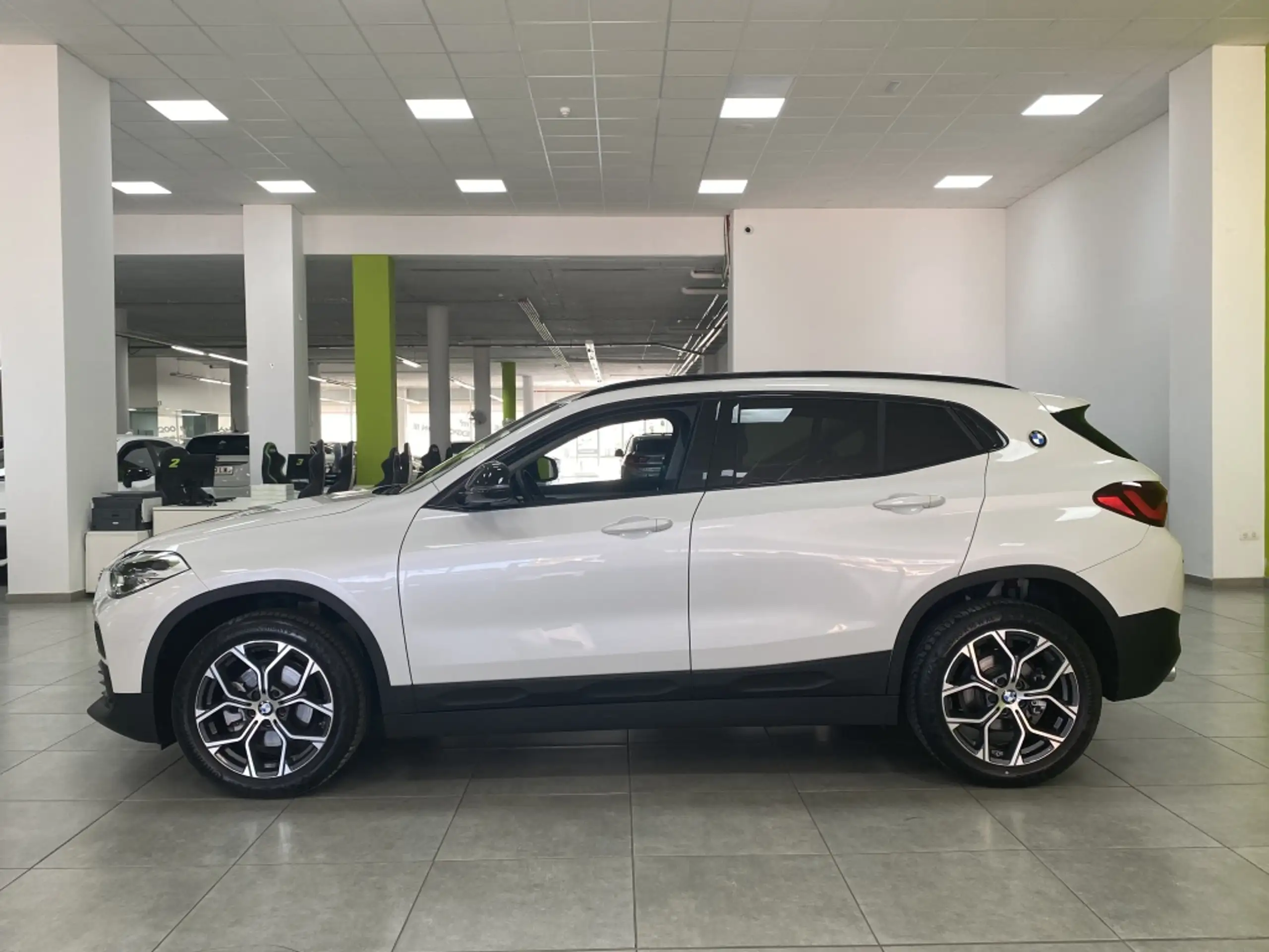 BMW - X2