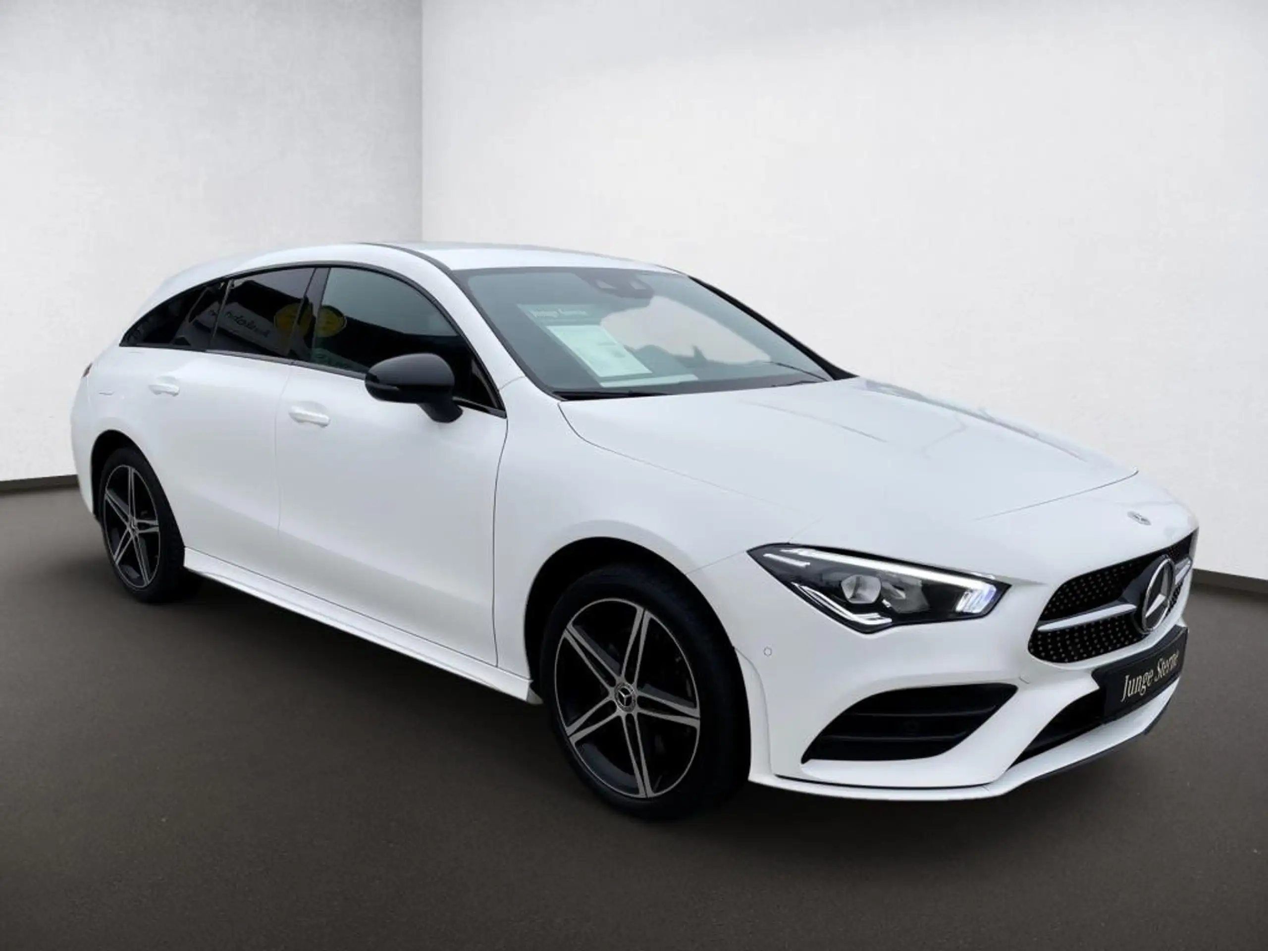 Mercedes-Benz - CLA 250