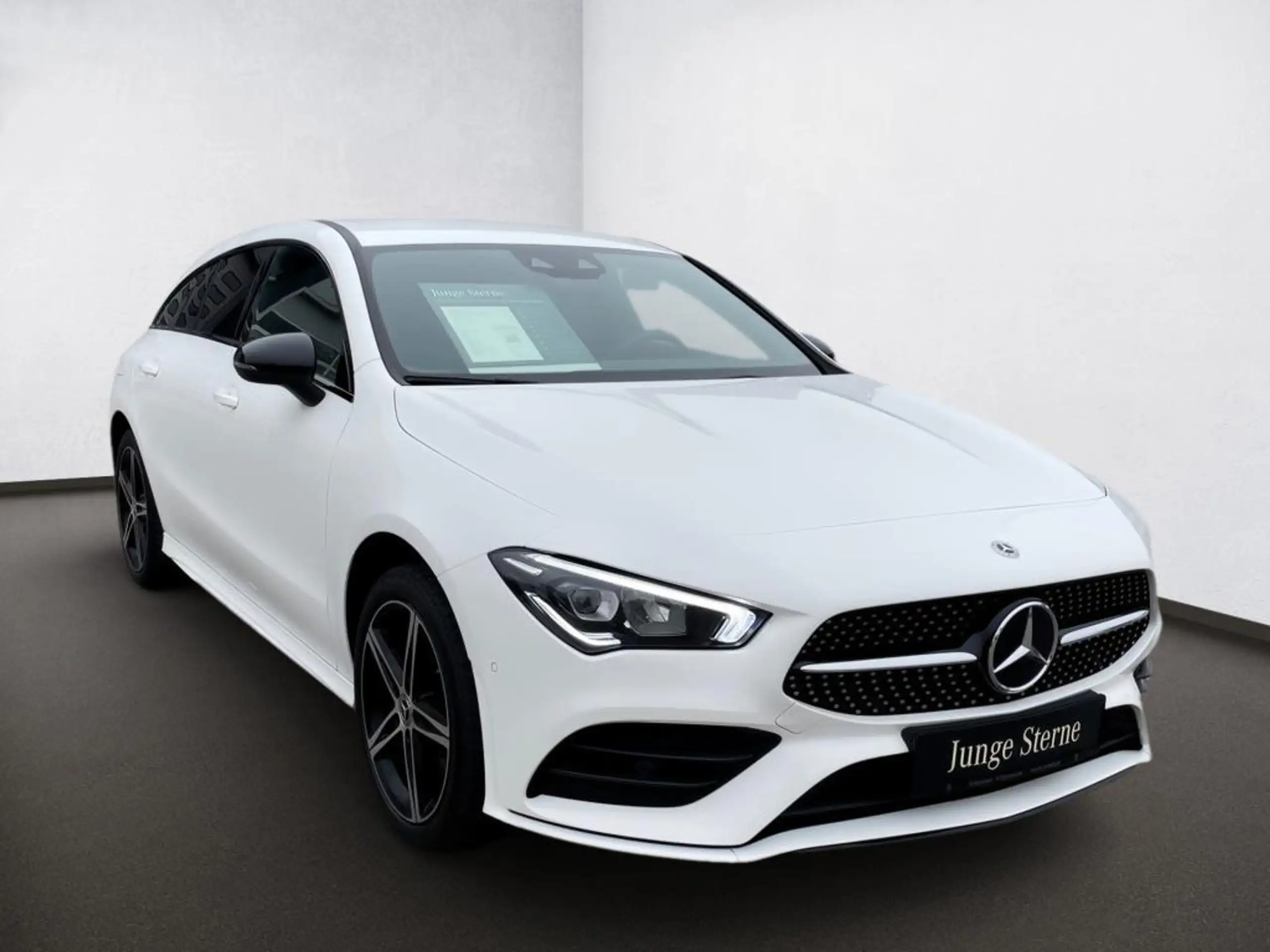 Mercedes-Benz - CLA 250