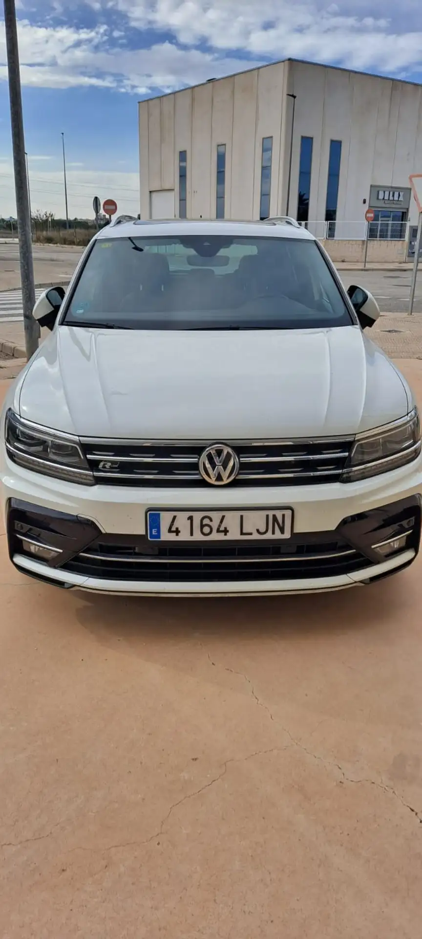 Volkswagen - Tiguan