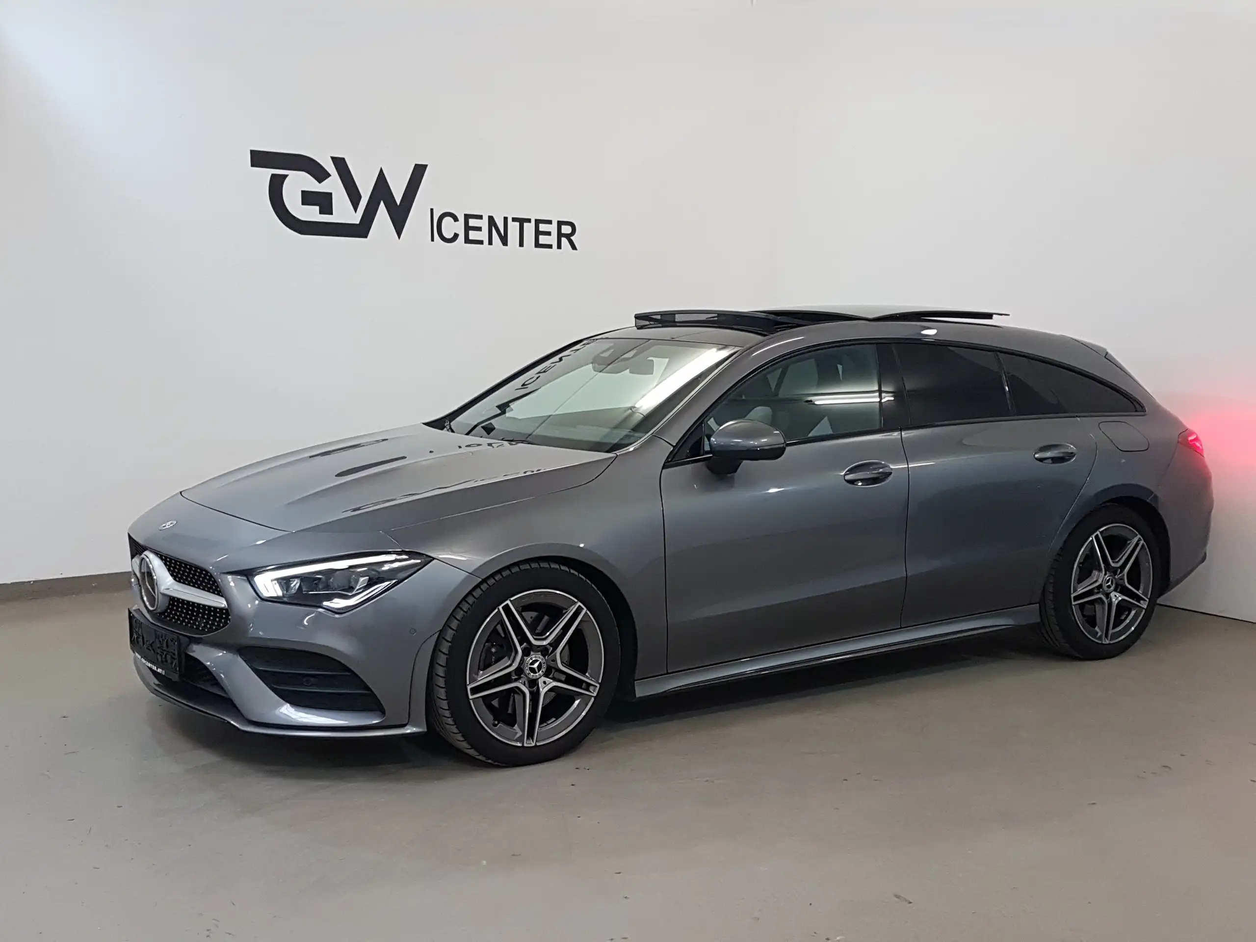 Mercedes-Benz - CLA 220