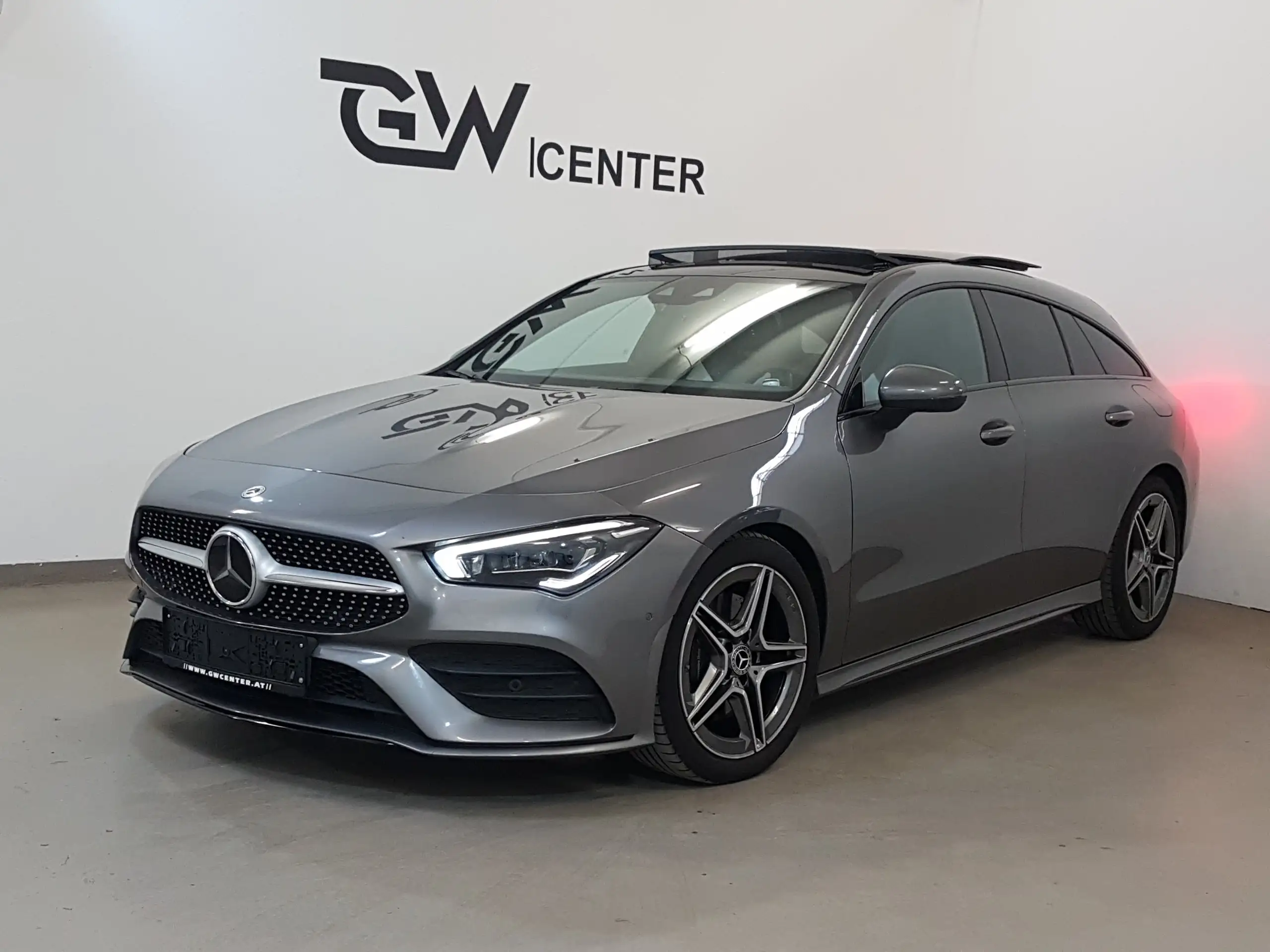 Mercedes-Benz - CLA 220