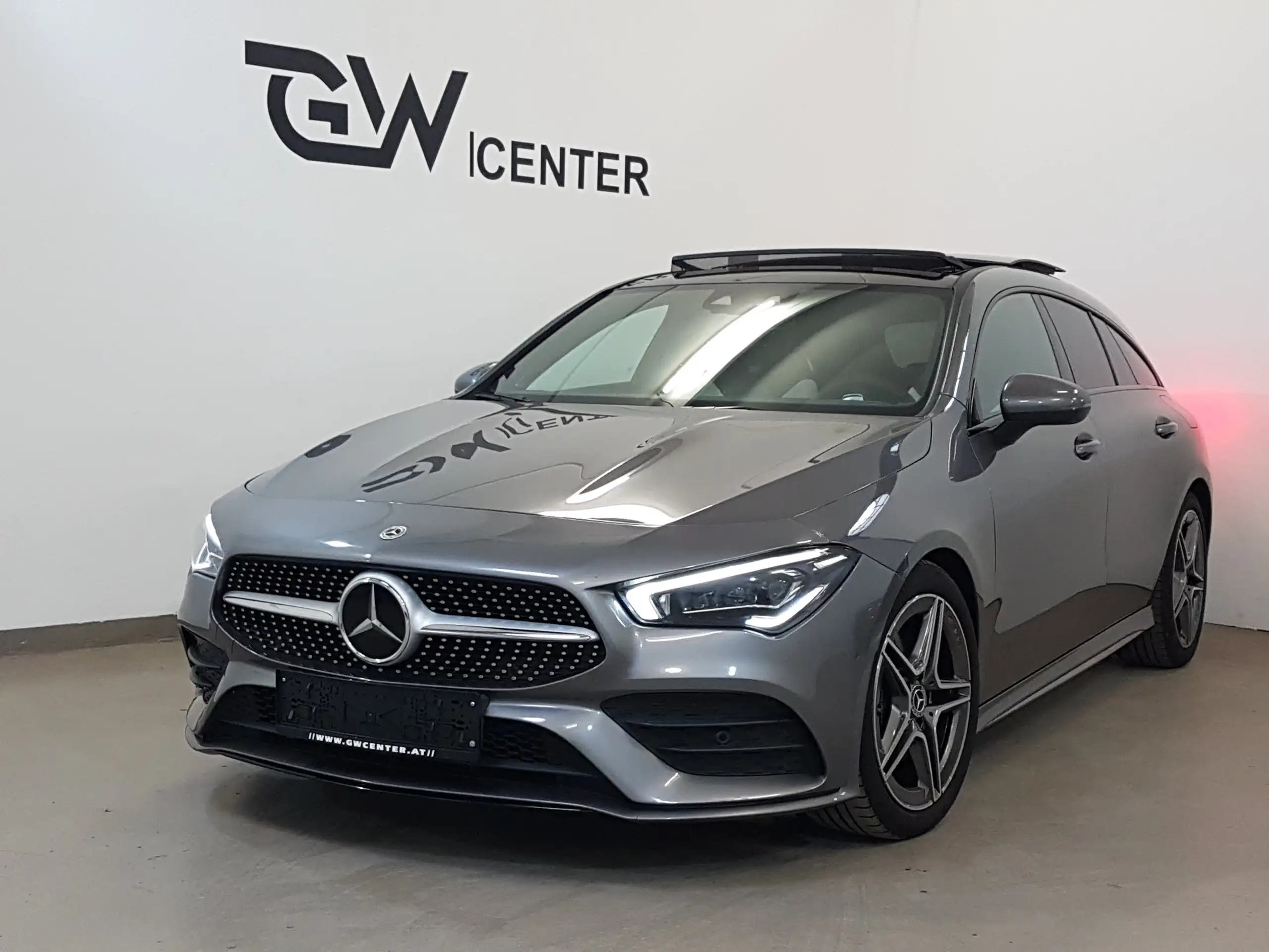 Mercedes-Benz - CLA 220