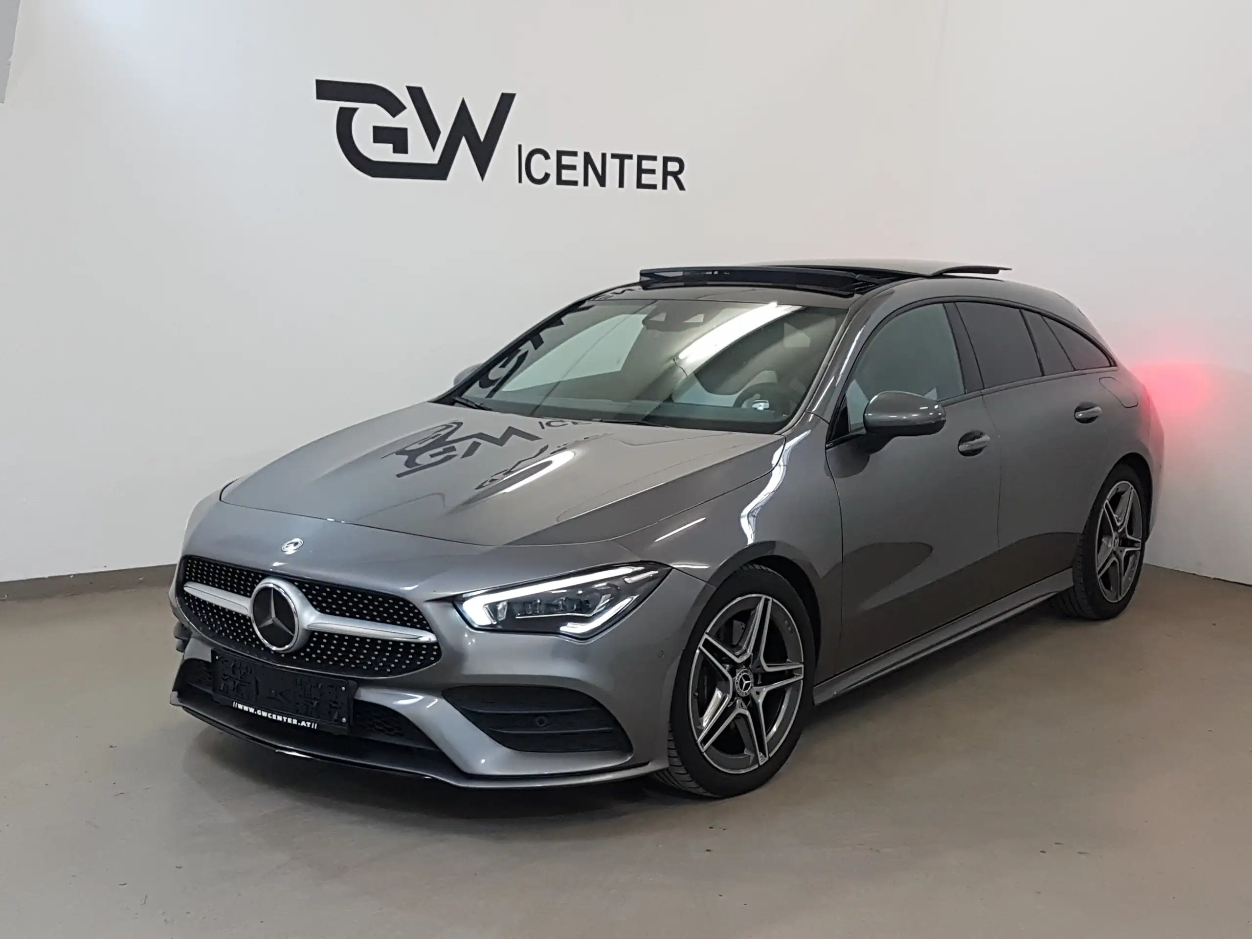 Mercedes-Benz - CLA 220