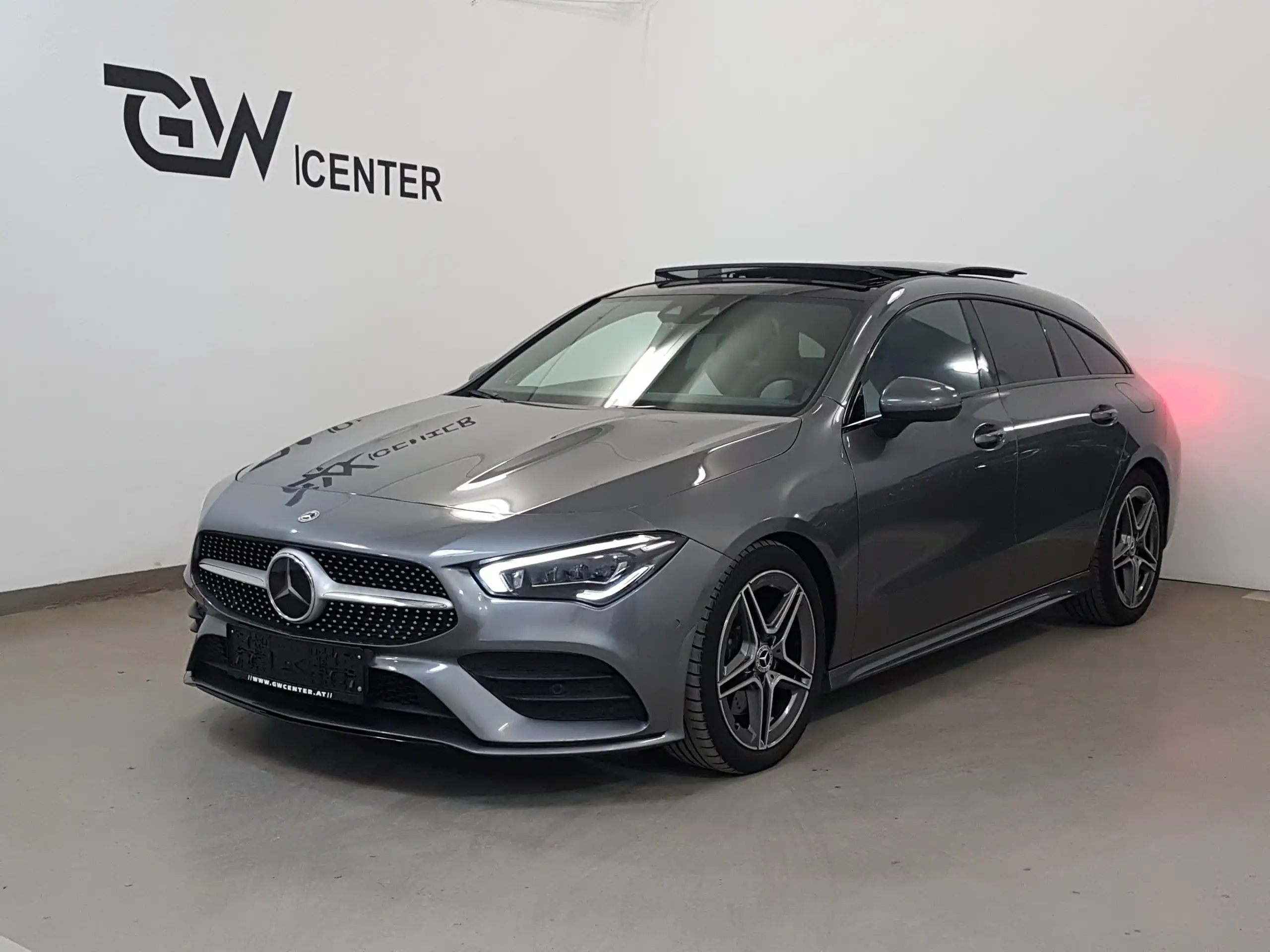 Mercedes-Benz - CLA 220