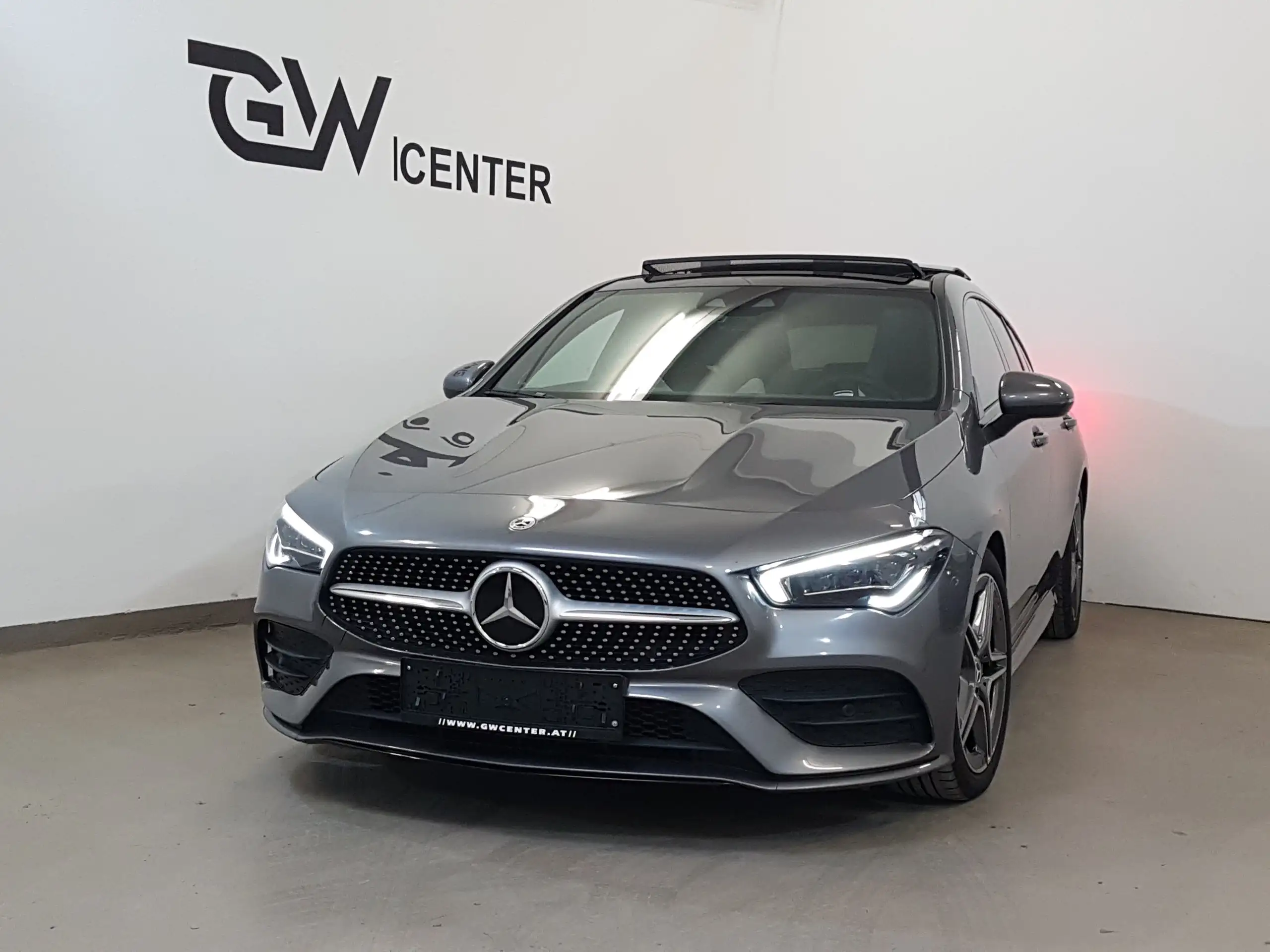 Mercedes-Benz - CLA 220