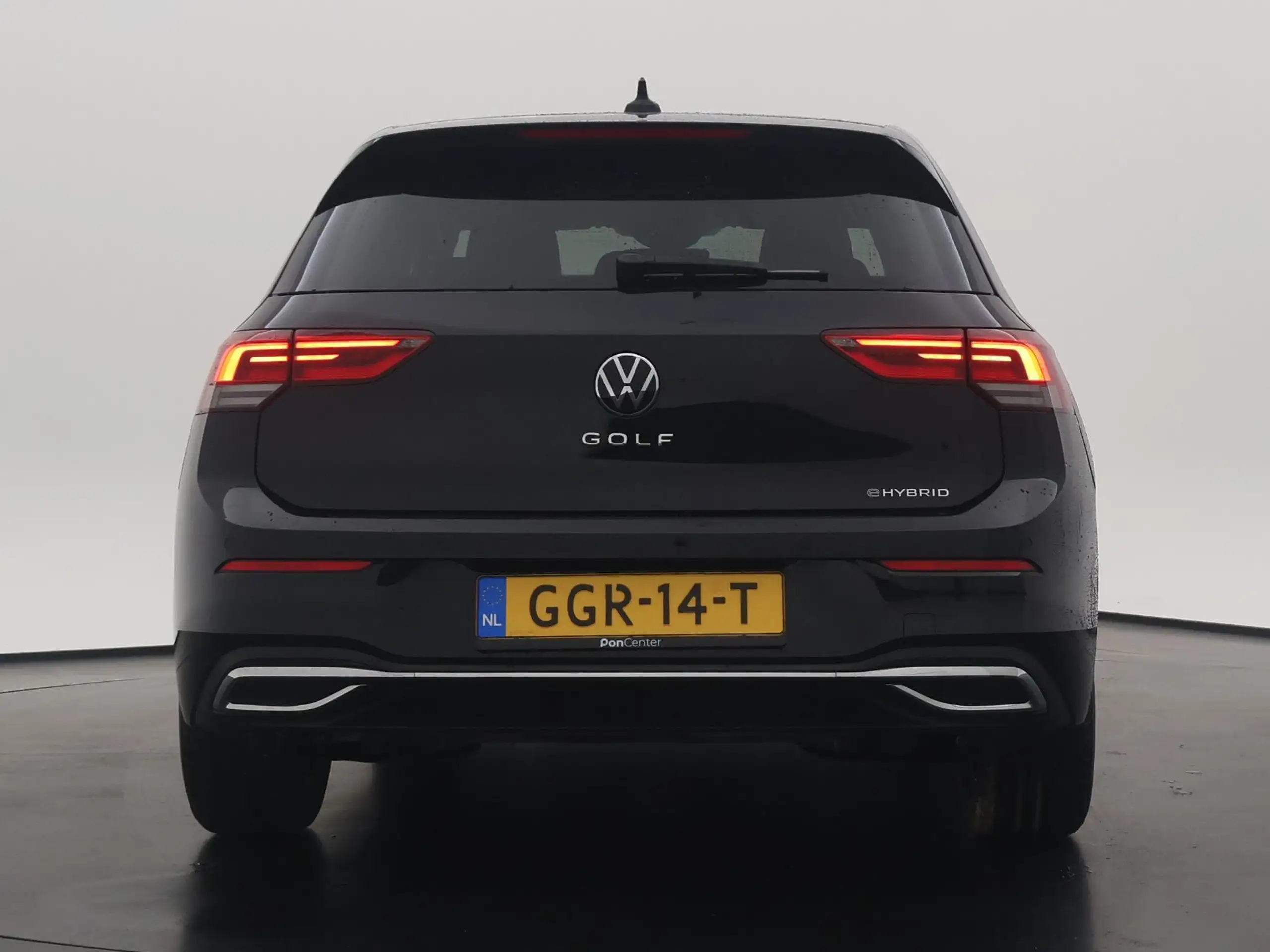 Volkswagen - Golf