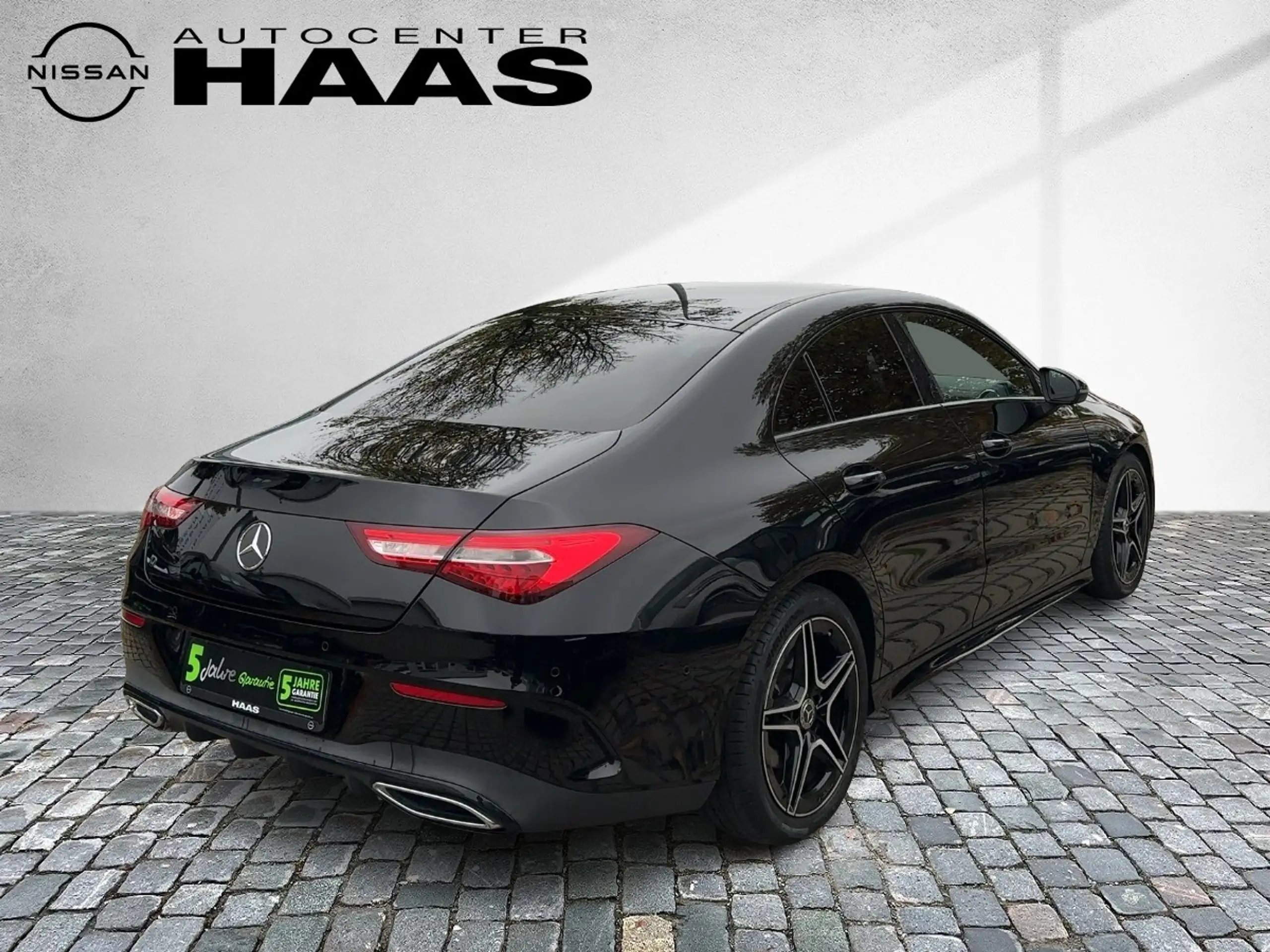 Mercedes-Benz - CLA 200