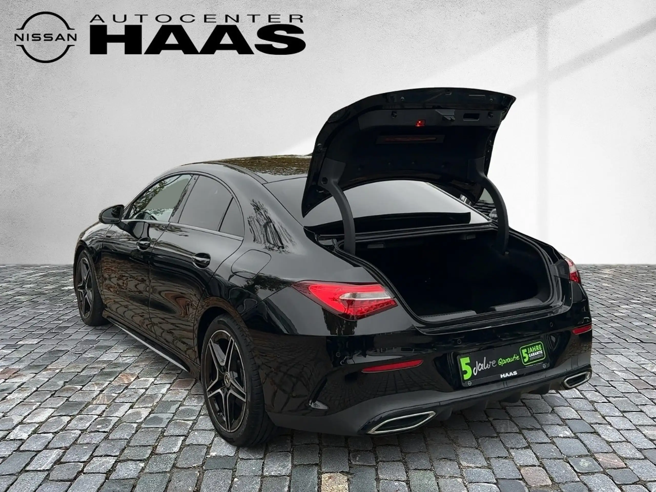 Mercedes-Benz - CLA 200