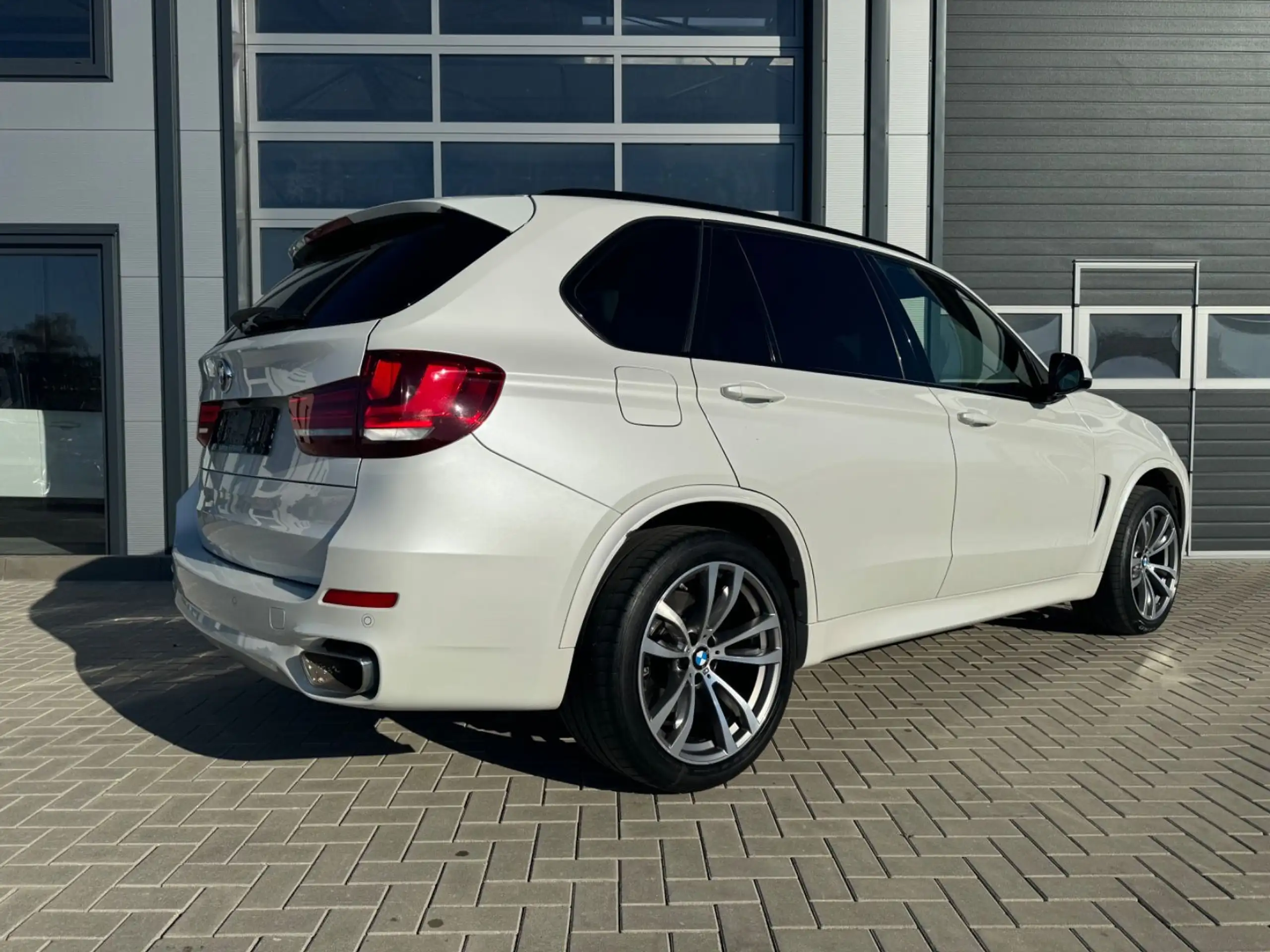 BMW - X5