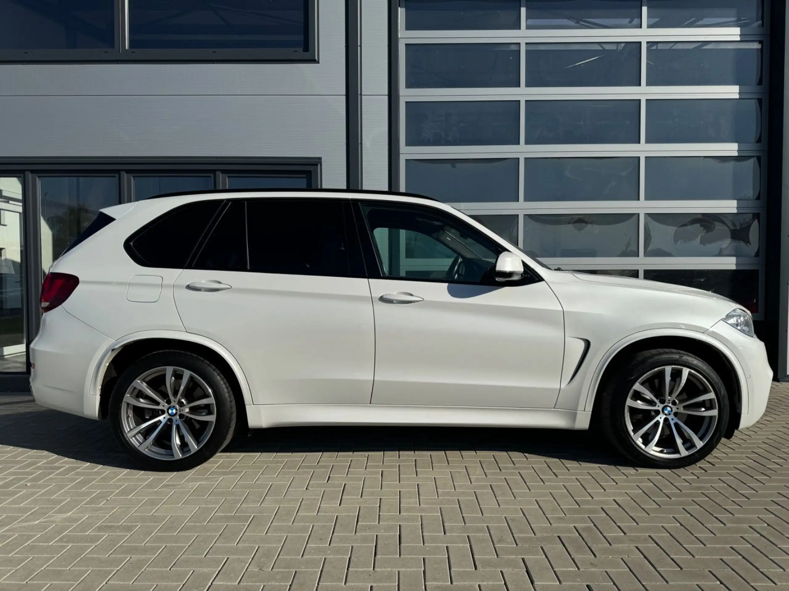 BMW - X5