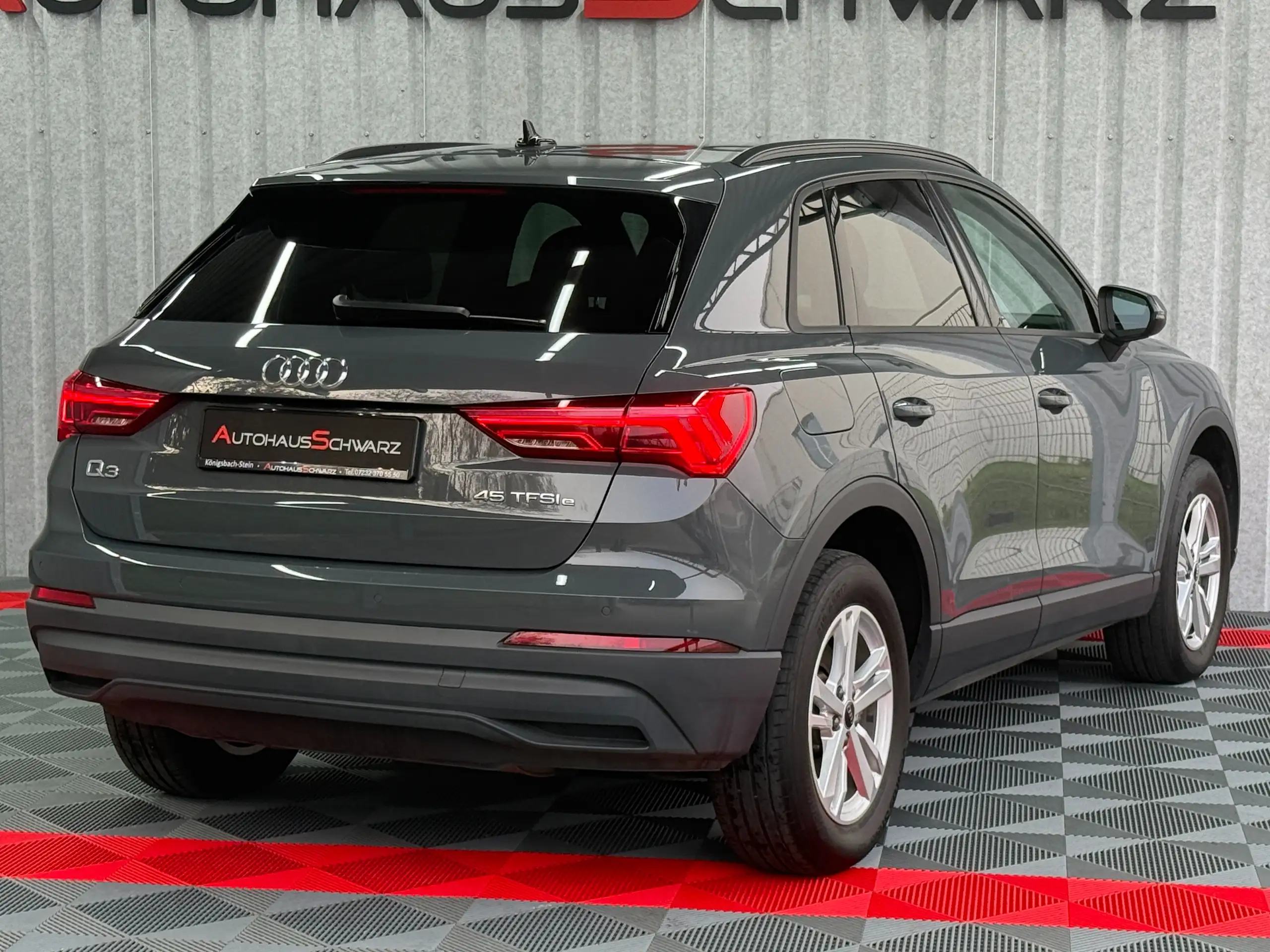 Audi - Q3