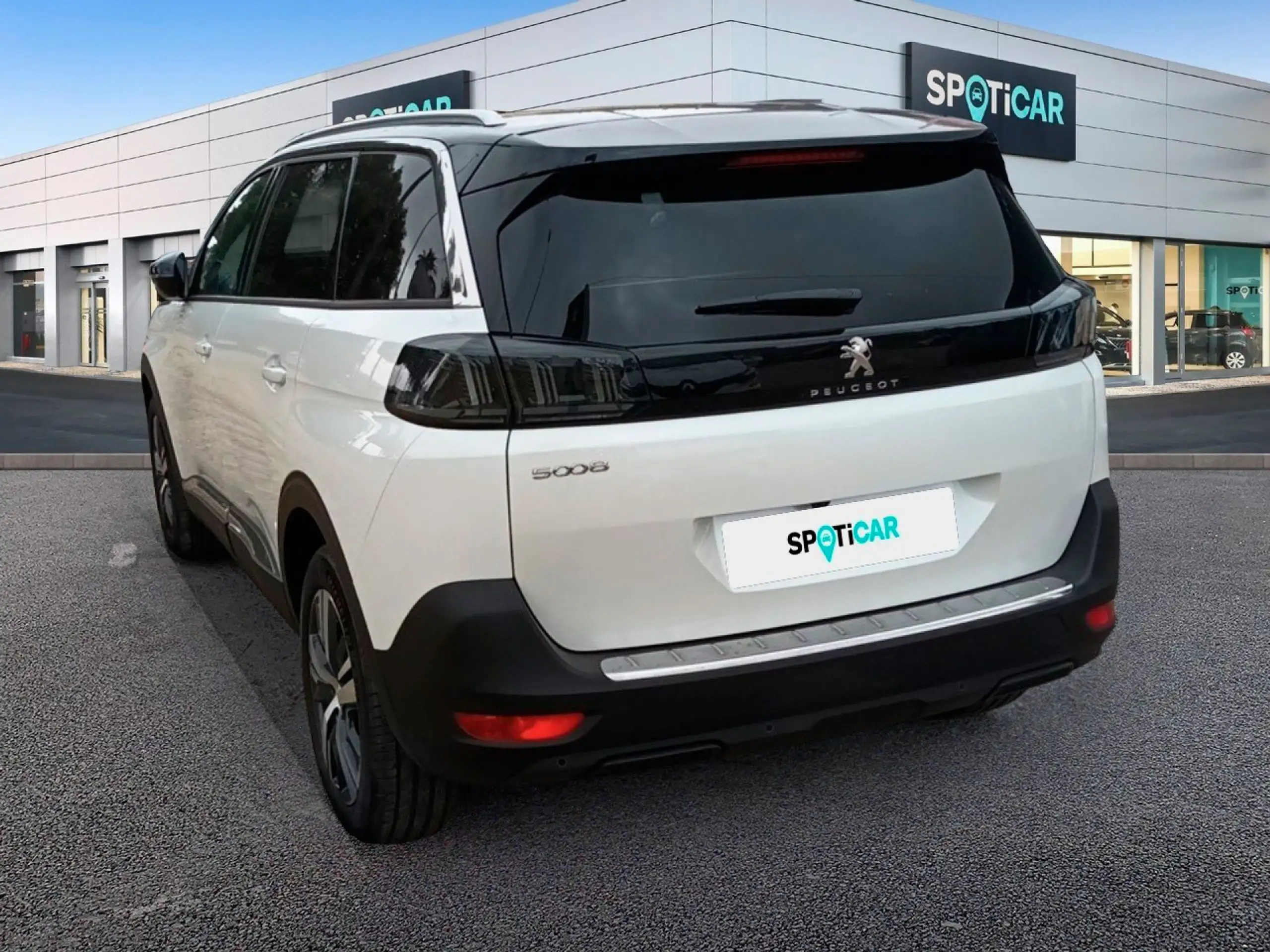 Peugeot - 5008