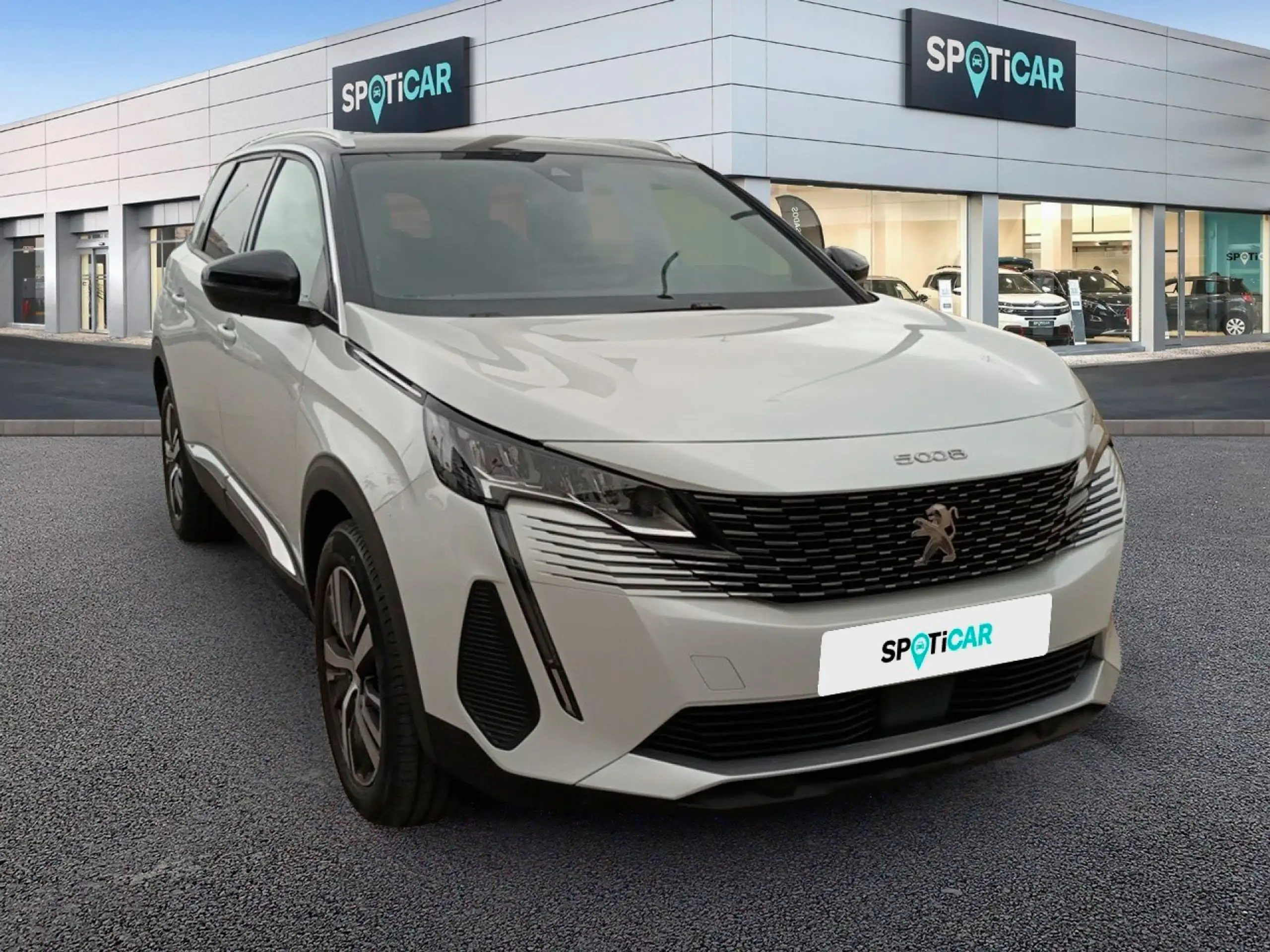 Peugeot - 5008