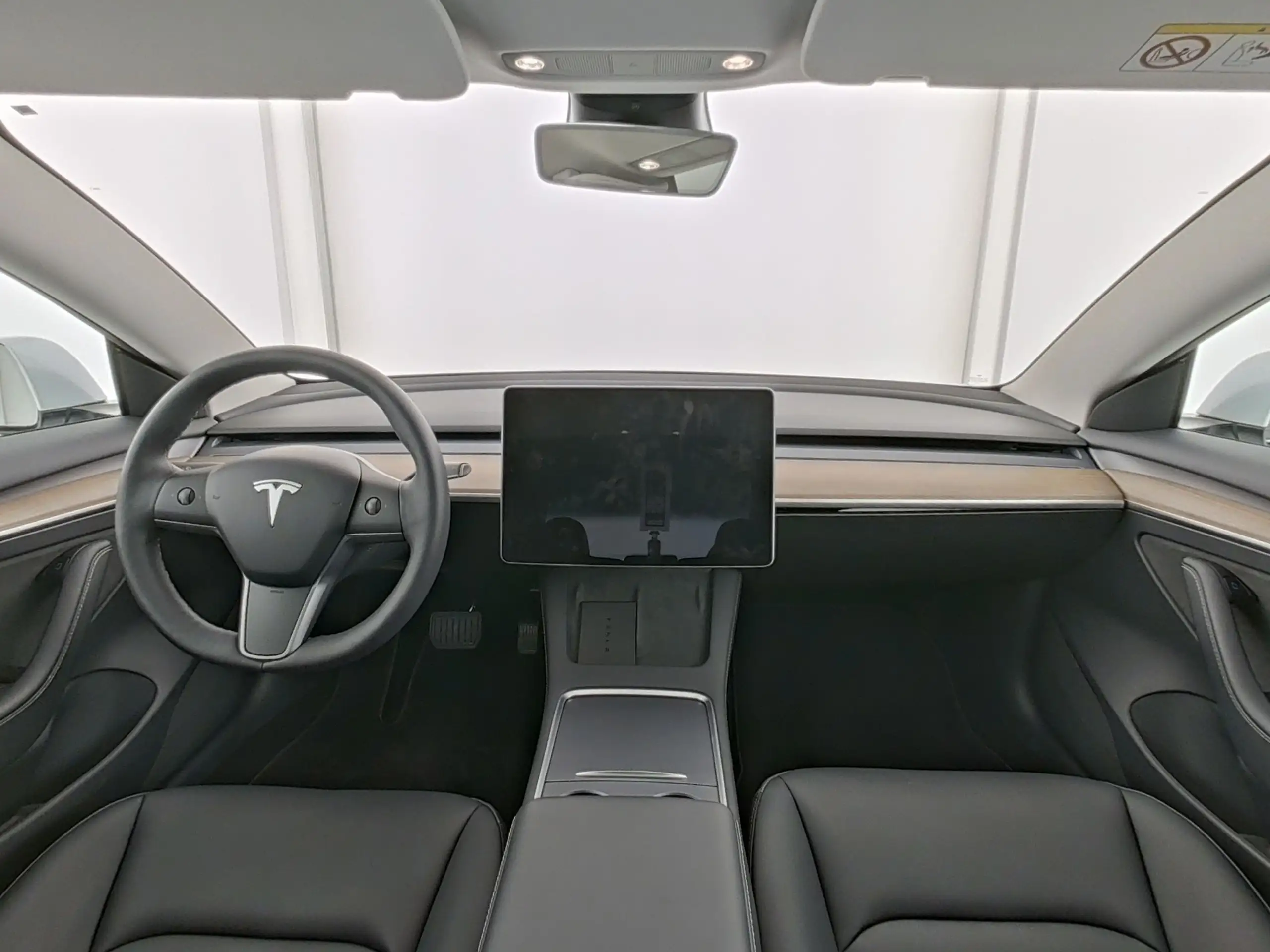 Tesla - Model 3