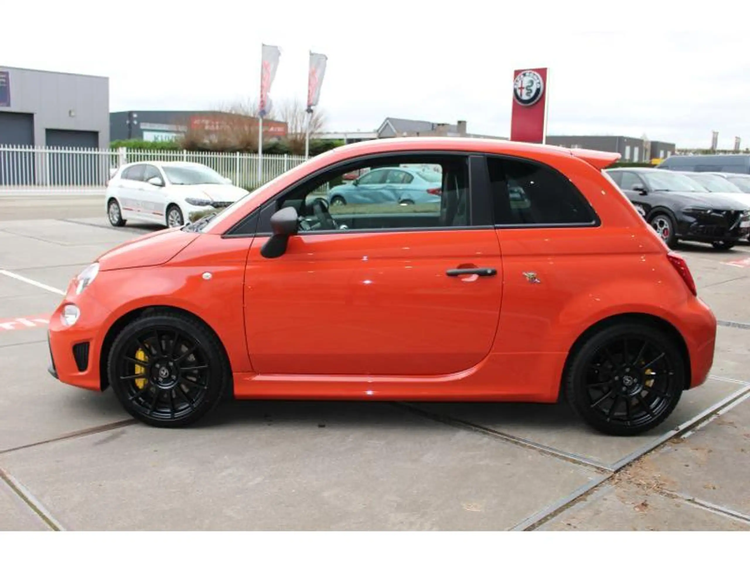 Abarth - 695